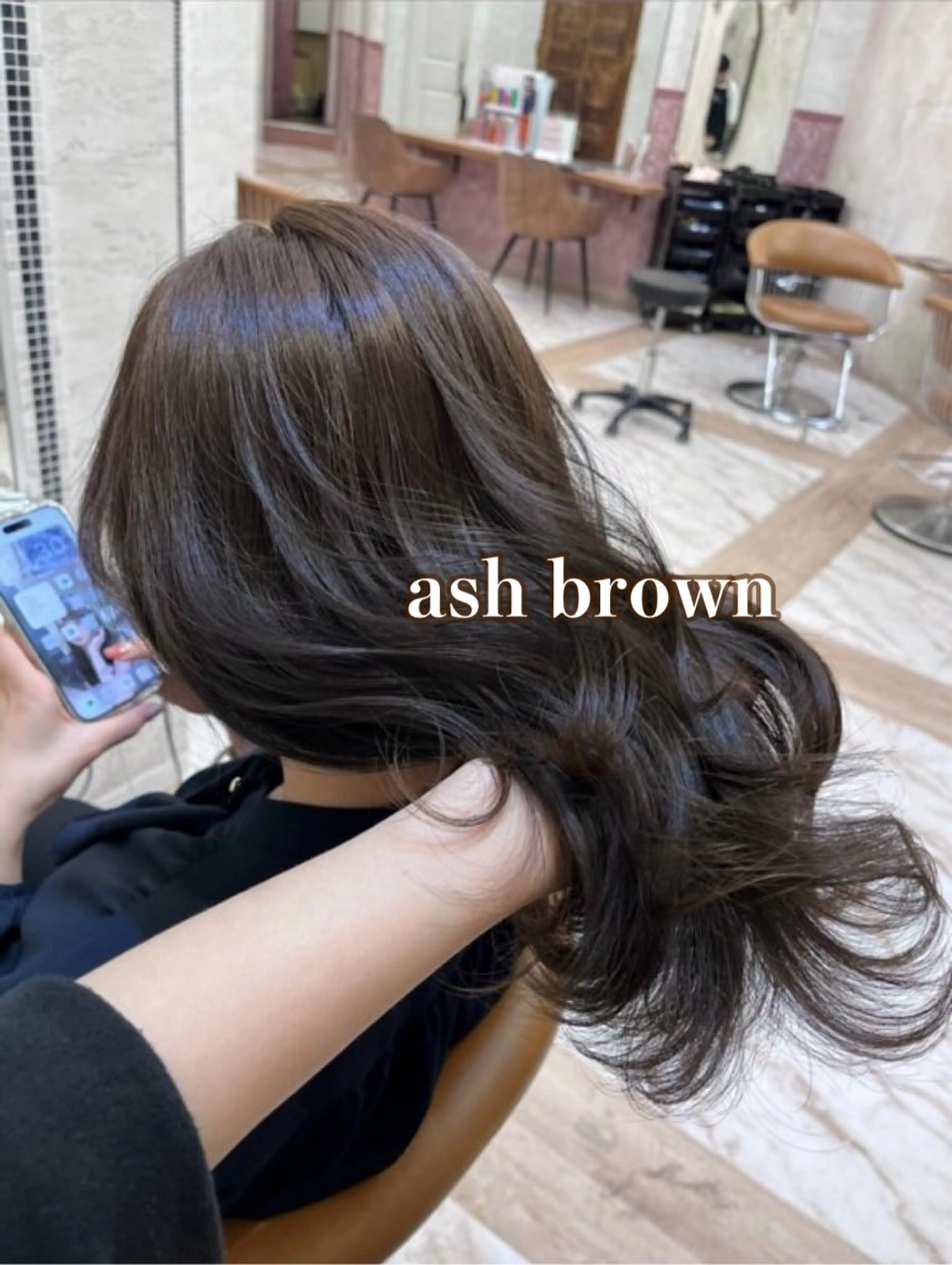 ミディアム ヘアカラー トリートメント Lond damask Rose所属・白滝 心音のヘアスタイル