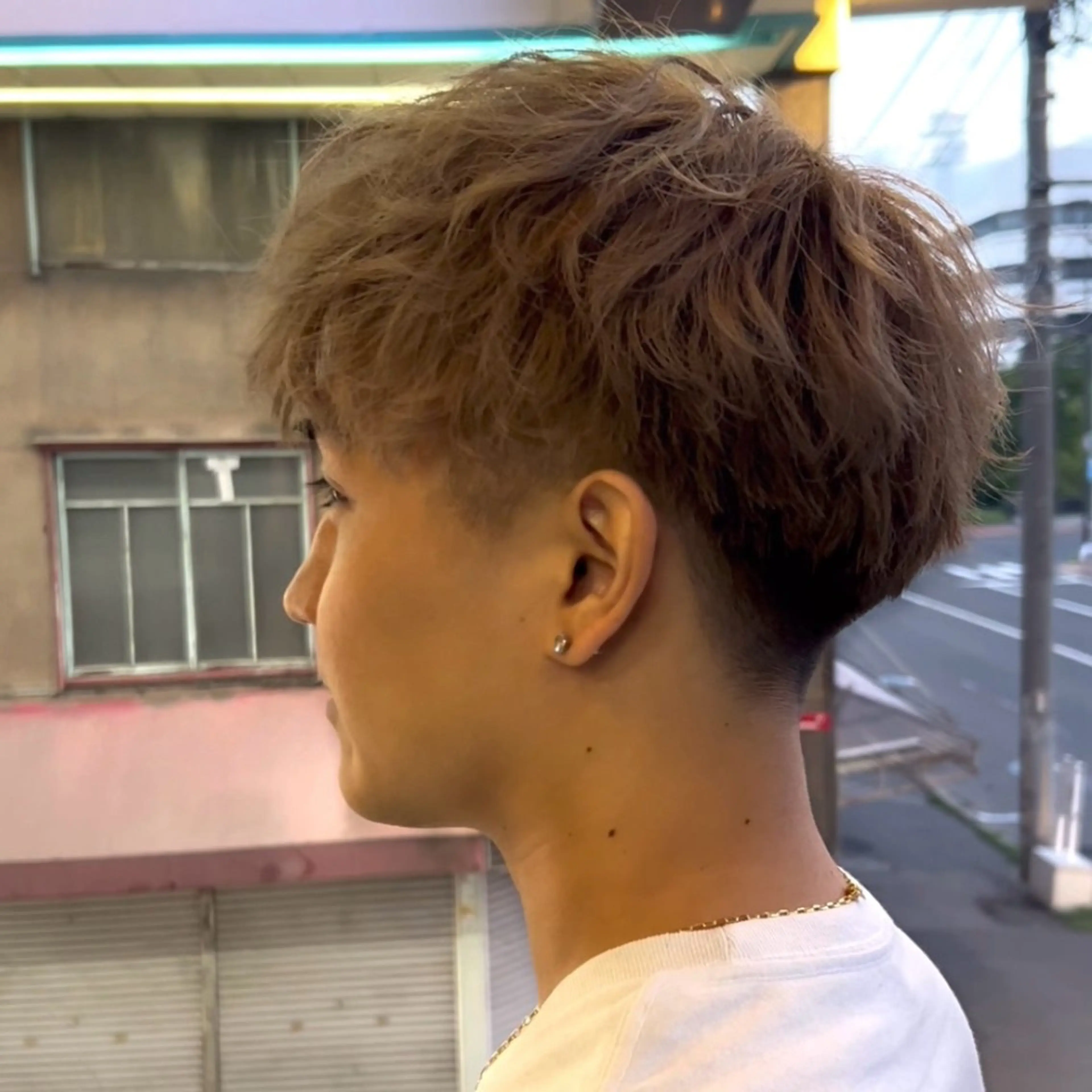 カラー パーマ メンズ フェザーパーマ メンズハイトーン メンズパーマ 波巻きパーマ ダブルカラー カット ヘアカラー yori所属・メンズパーマ/メンズ カット/たばたよしきのヘアスタイル