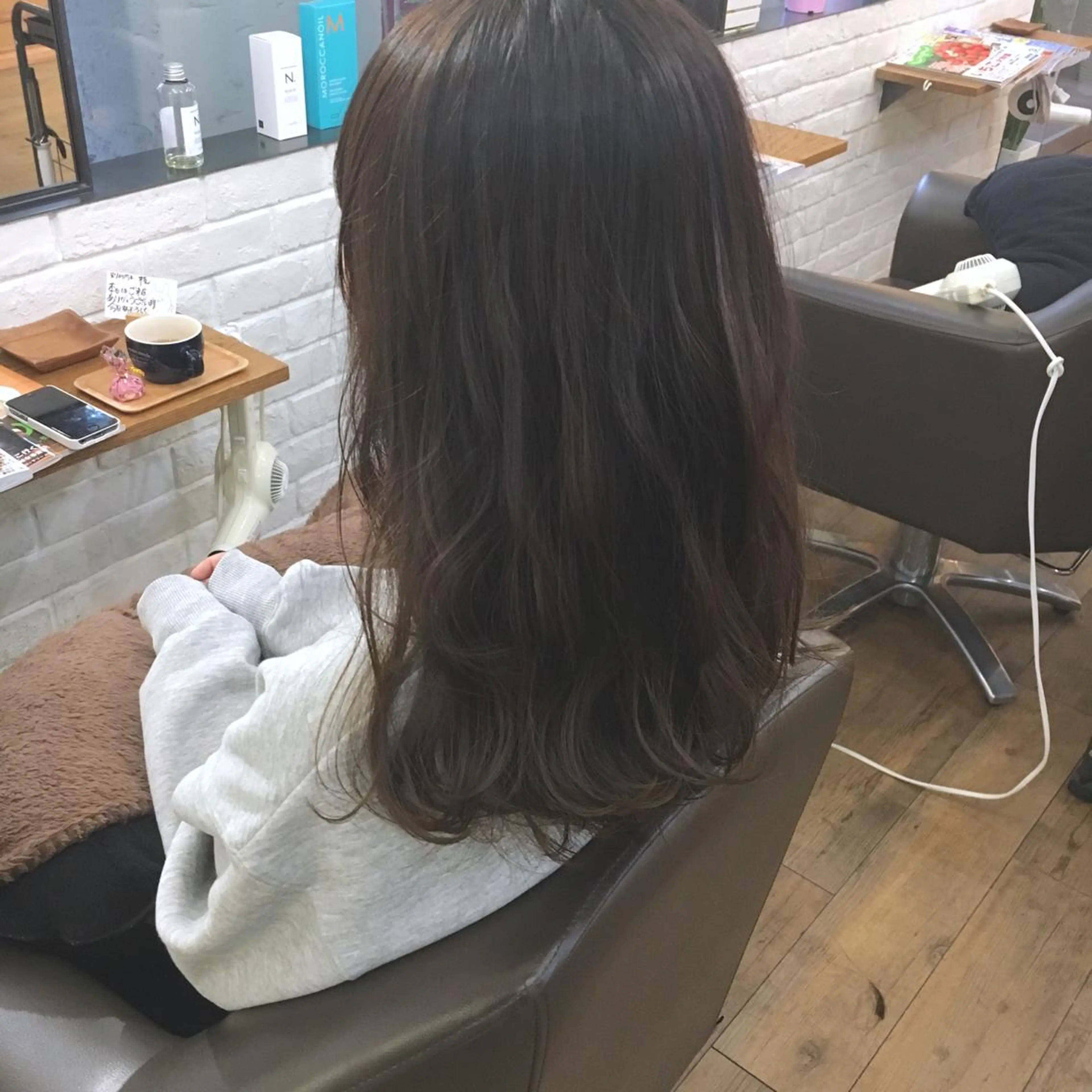 セミロング カラー アディクシーカラー 透明感カラー 上川 美幸のヘアスタイル