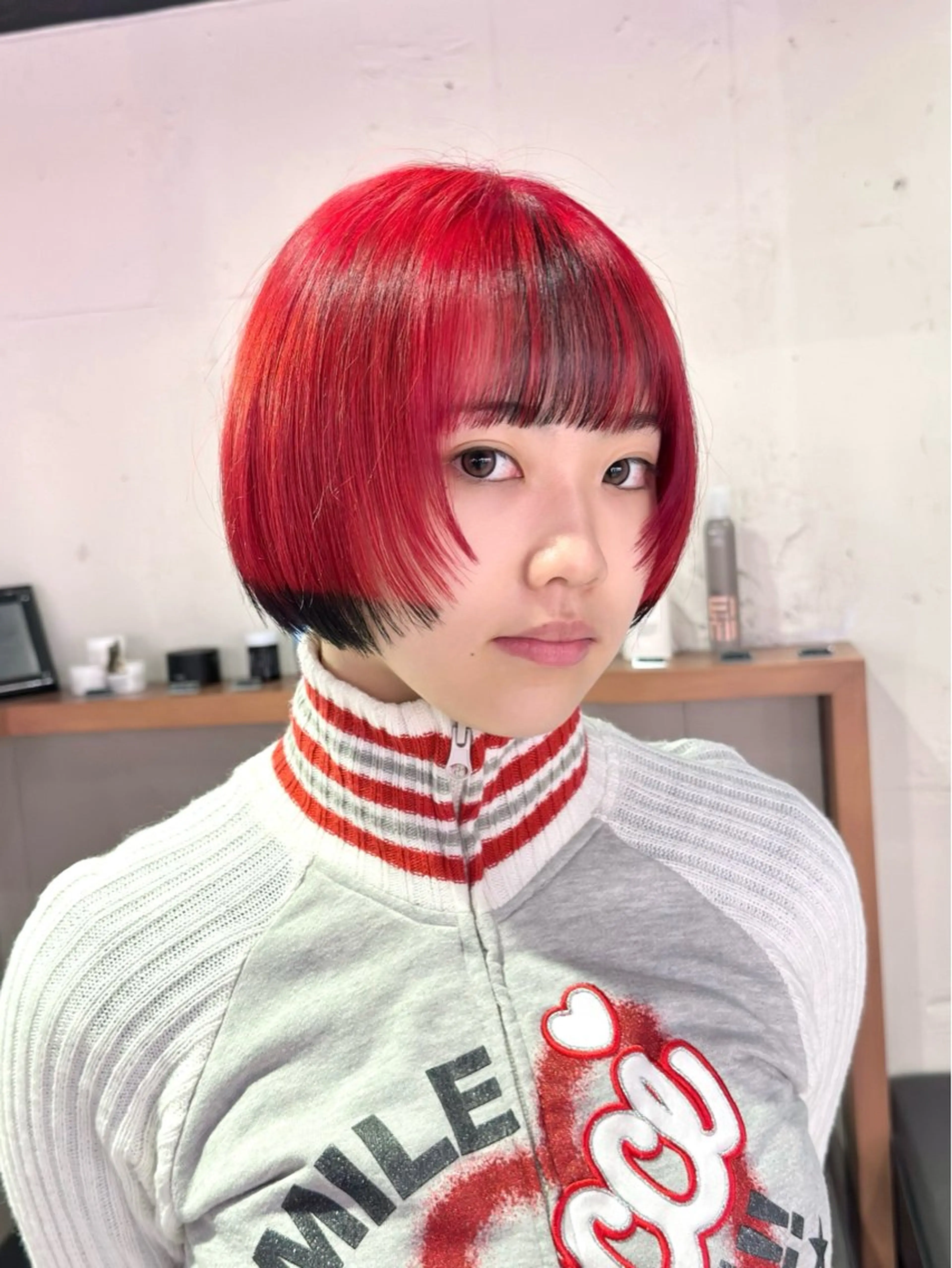 ショート pizzicato pacto所属・ボルドーカラー/ワイ ンレッド/長山遼太郎のヘアスタイル