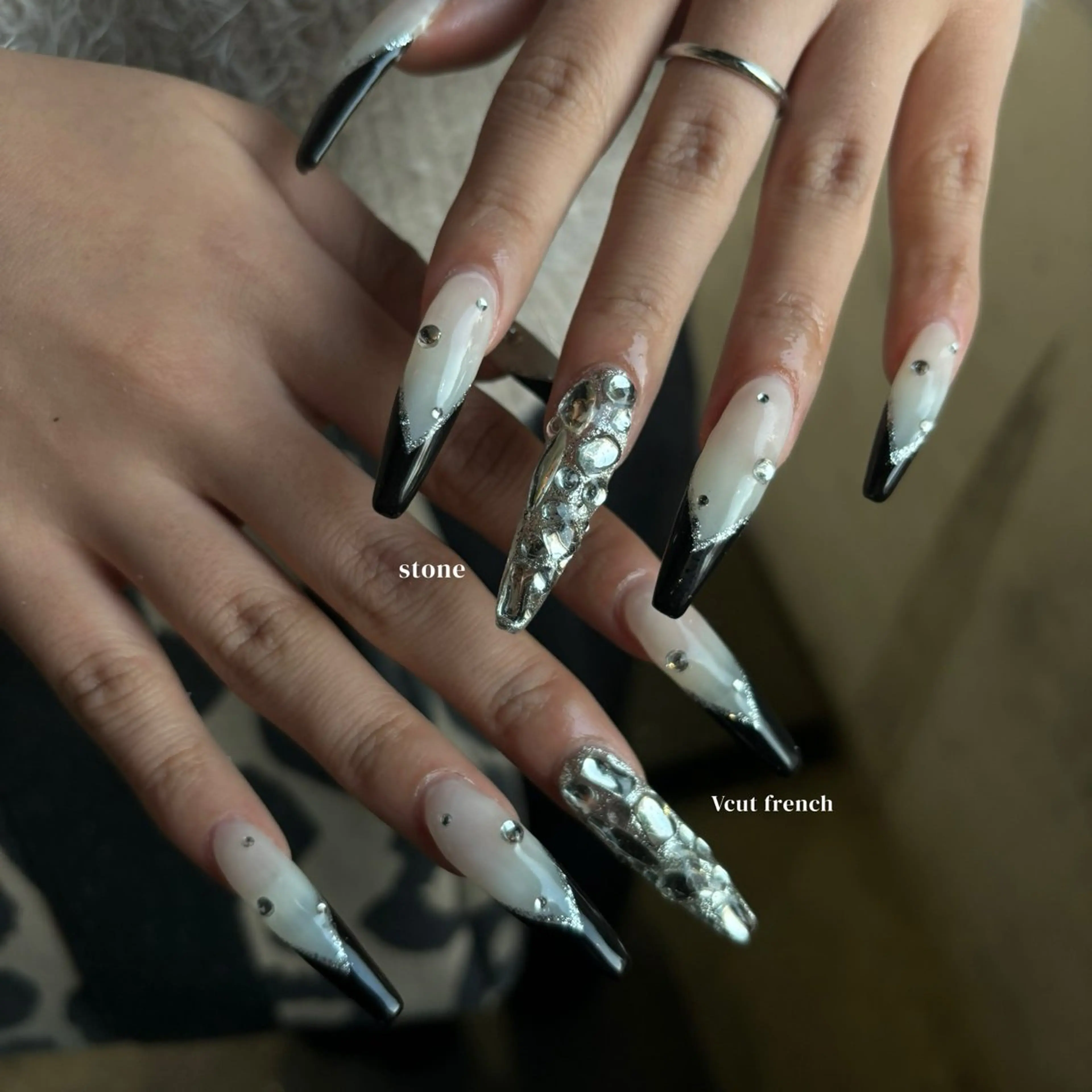 ネイル 長さ出し フレンチネイル ロングネイル スーパーロングネイル AYANO / BINELのネイルデザイン
