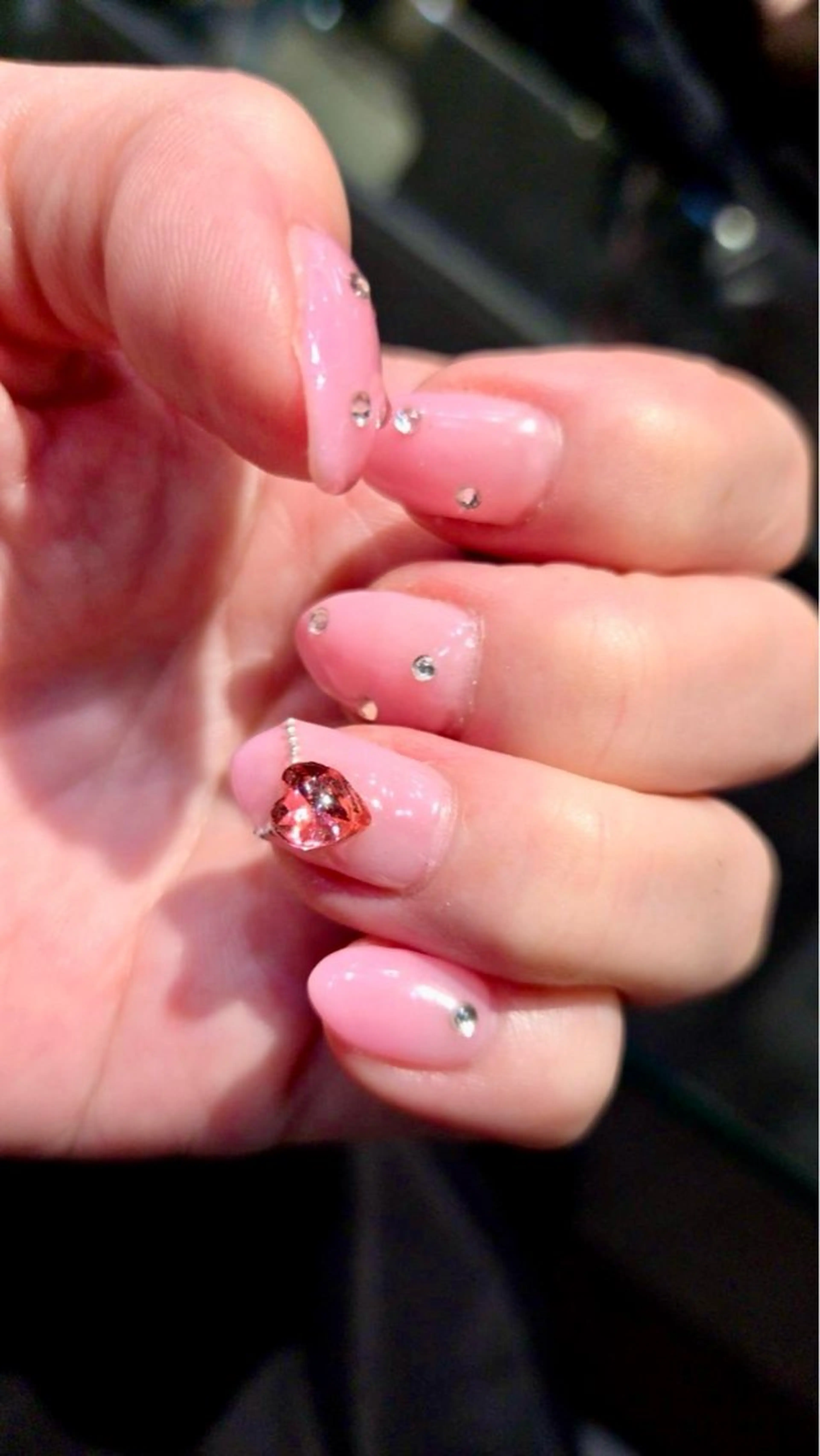 ネイル バレンタイン 新宿ネイルサロン ジェミディローサ所属・新宿ネイルサロン ジェミディローサのネイルデザイン