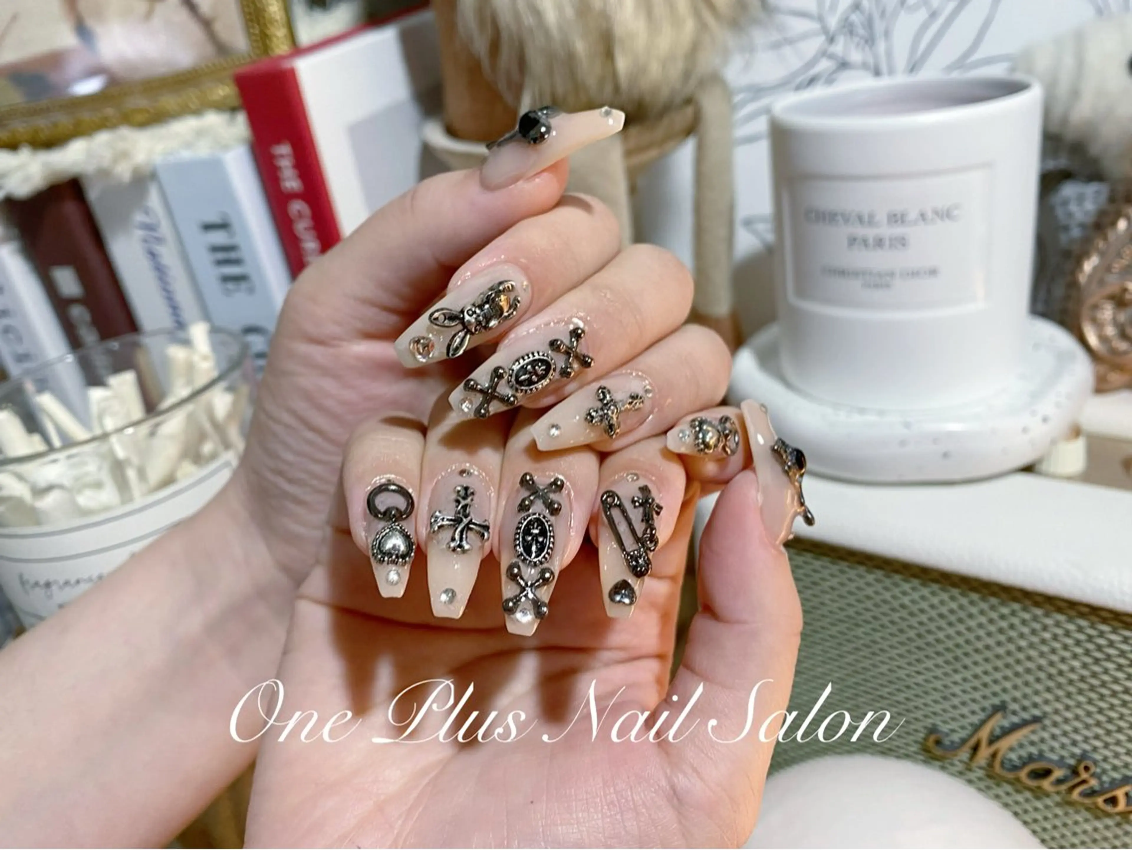 ネイル ハンドネイル One Plus Nail Salonのネイルデザイン