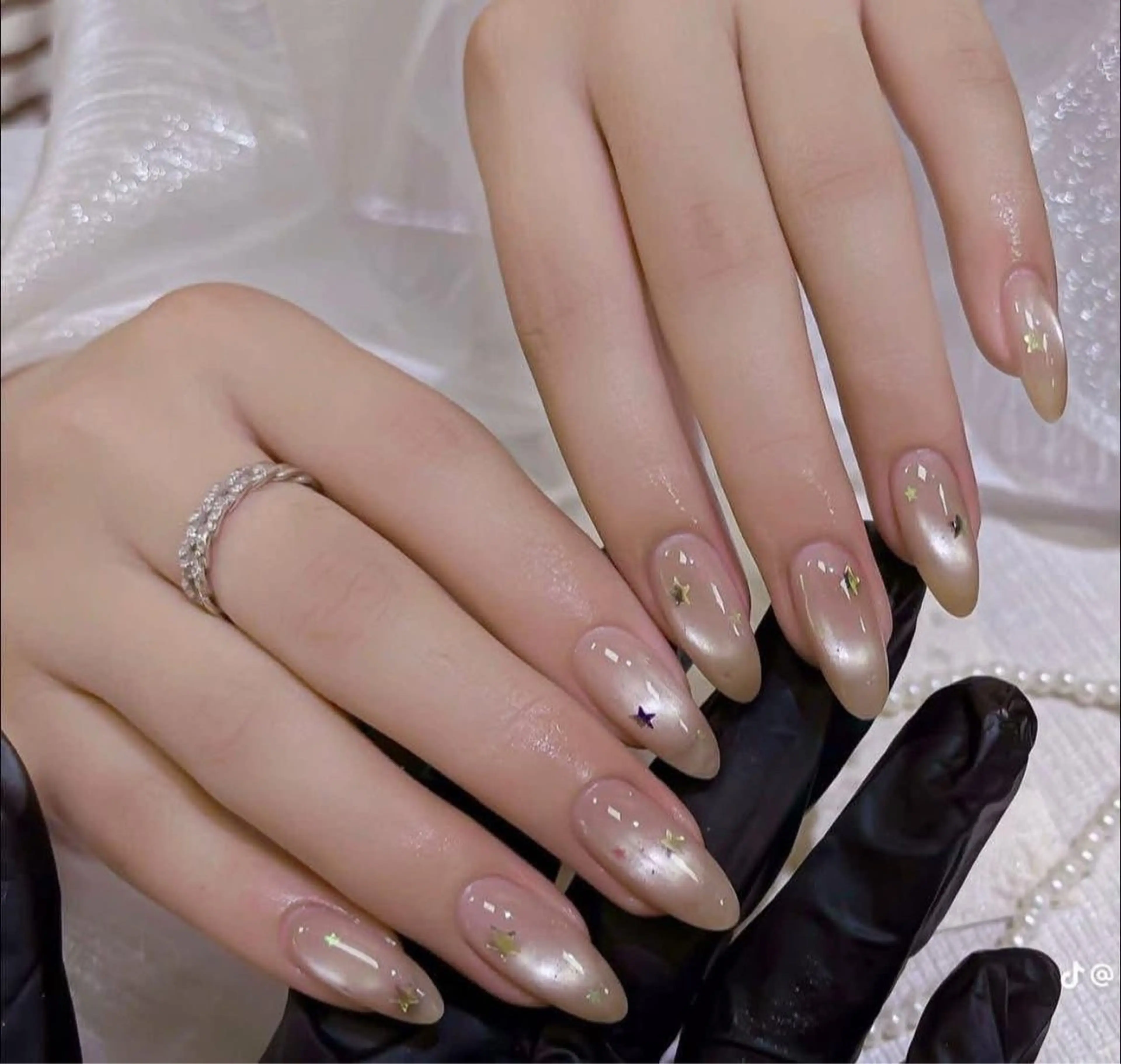 ネイル ハンドネイル T. Leeのネイルデザイン