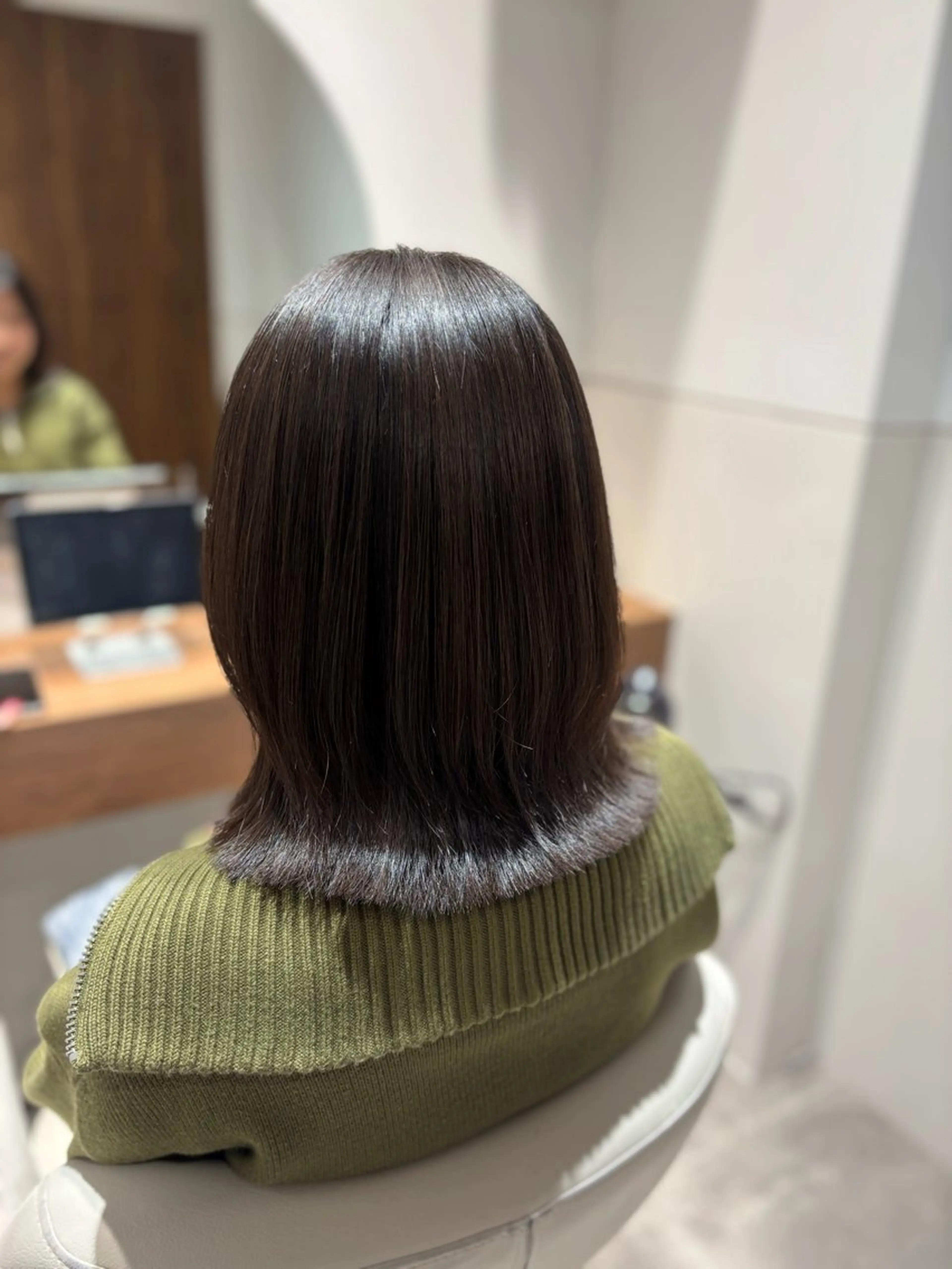 ミディアム カット トリートメント 美髪ヘア 🤍erikaのヘアスタイル