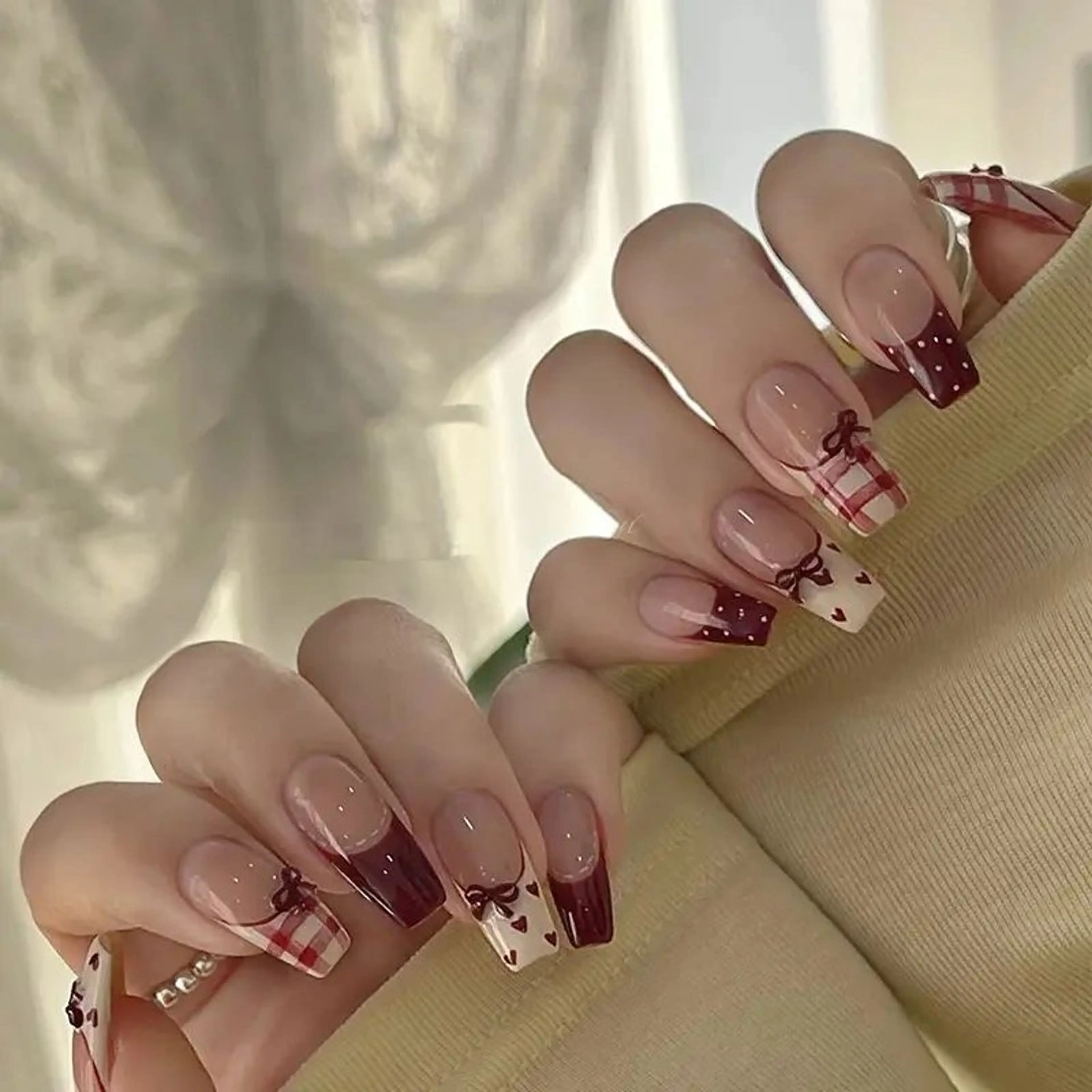 ネイル アートネイル 長さ出し ジェルネイル マグネットネイル ニュアンスネイル ハンドネイル Cloudy Chan 歌舞伎町のネイルデザイン