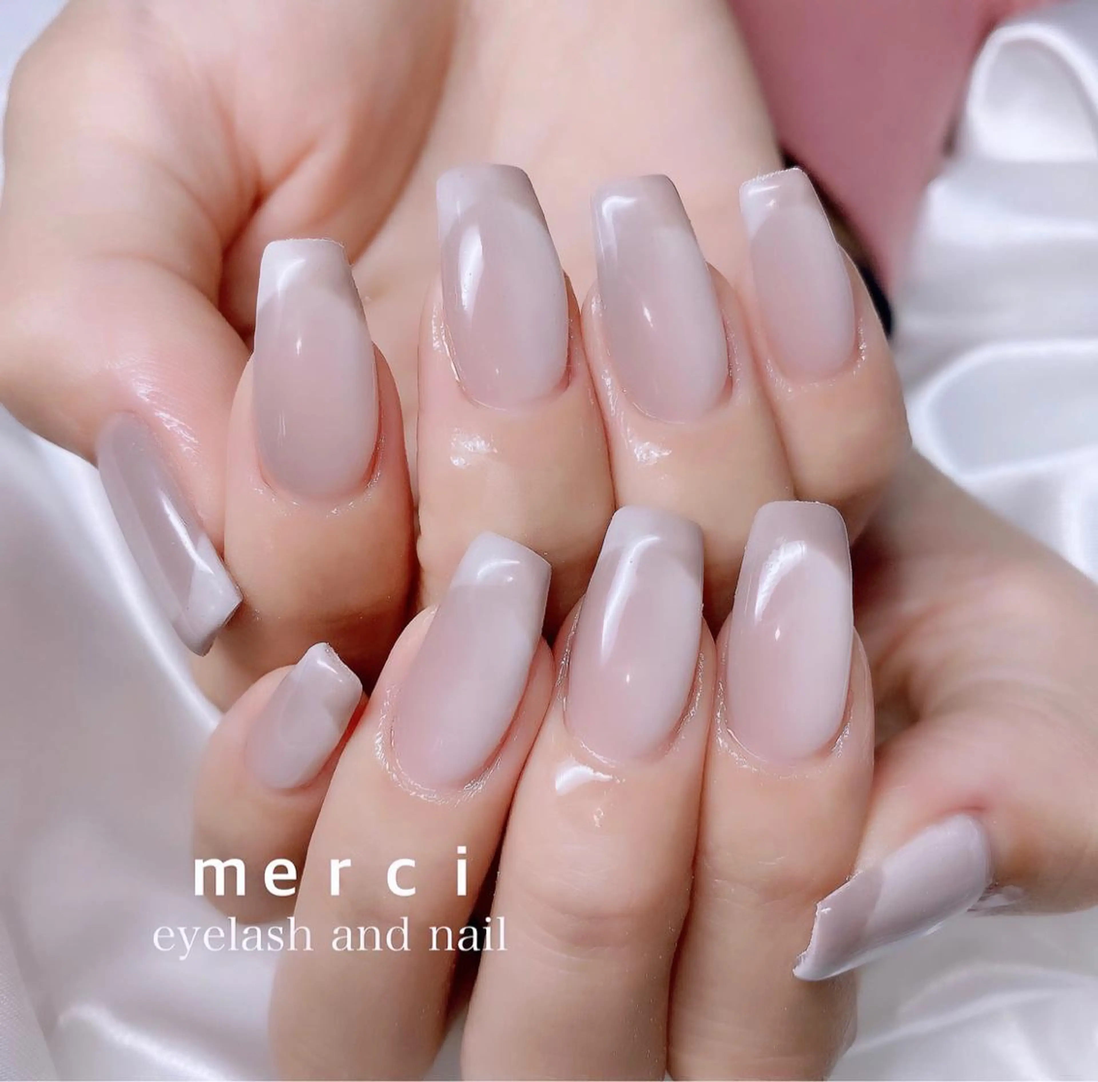 ネイル フレンチネイル オンブレフレンチ merci nail所属・merci nailのネイルデザイン