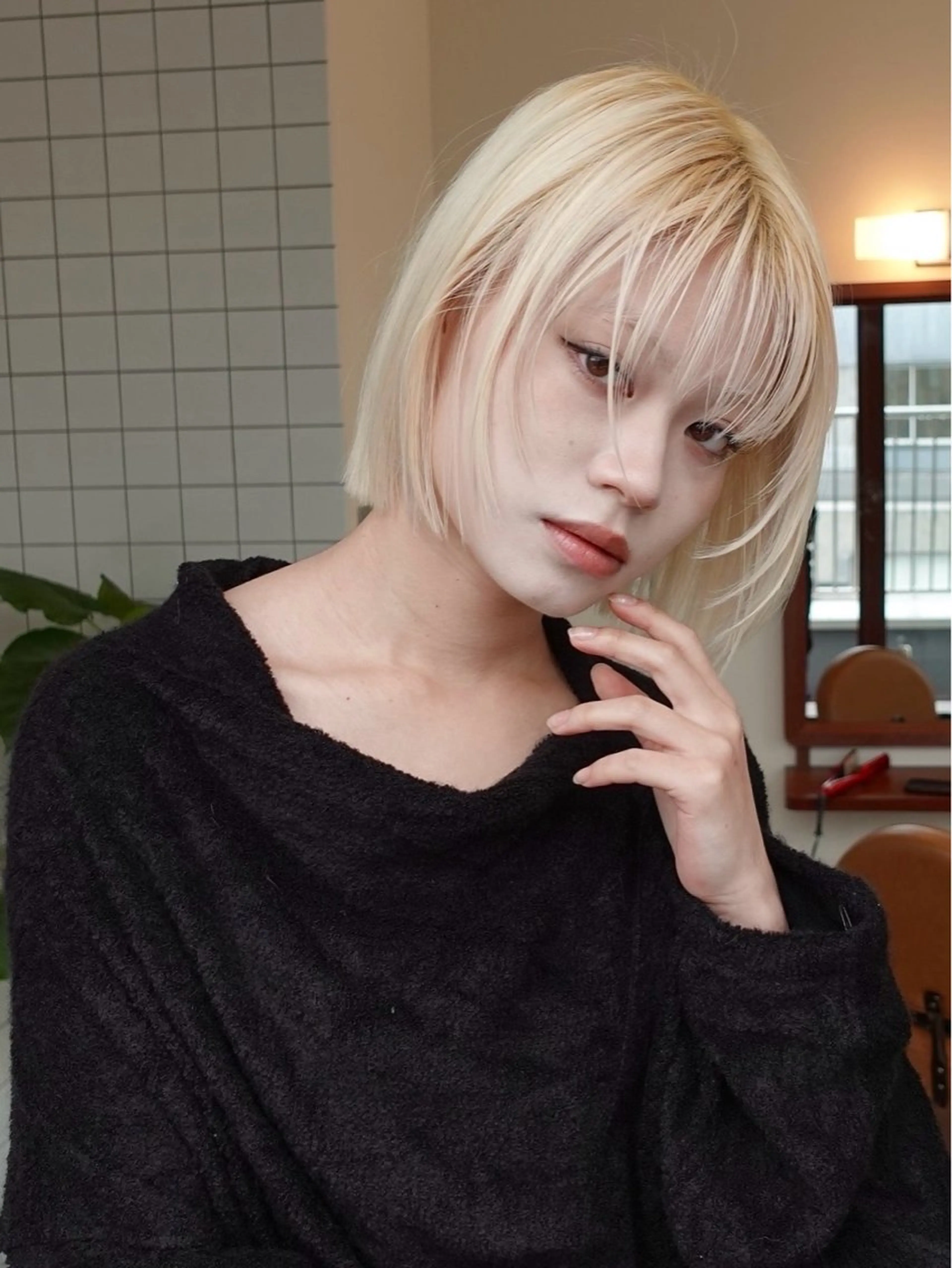 ショート カラー ブリーチ ケアブリーチ ダブルカラー ハイトーンカラー ボブ ヘアカラー トリートメント ニュアンスレイヤー ハイトーンカラーのヘアスタイル