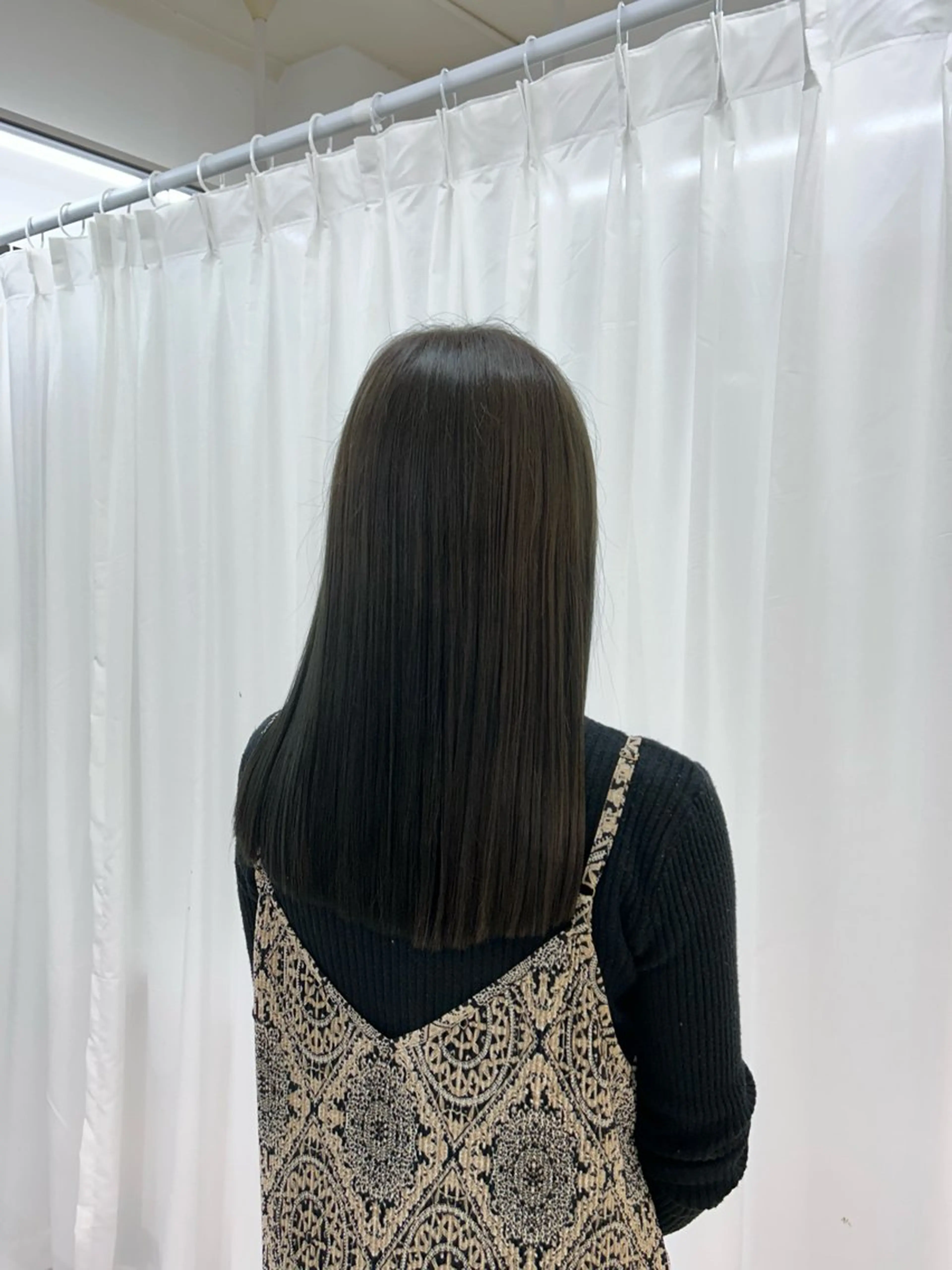セミロング ヘアカラー トリートメント 韓国風透明感カラー／ Natsumiのヘアスタイル