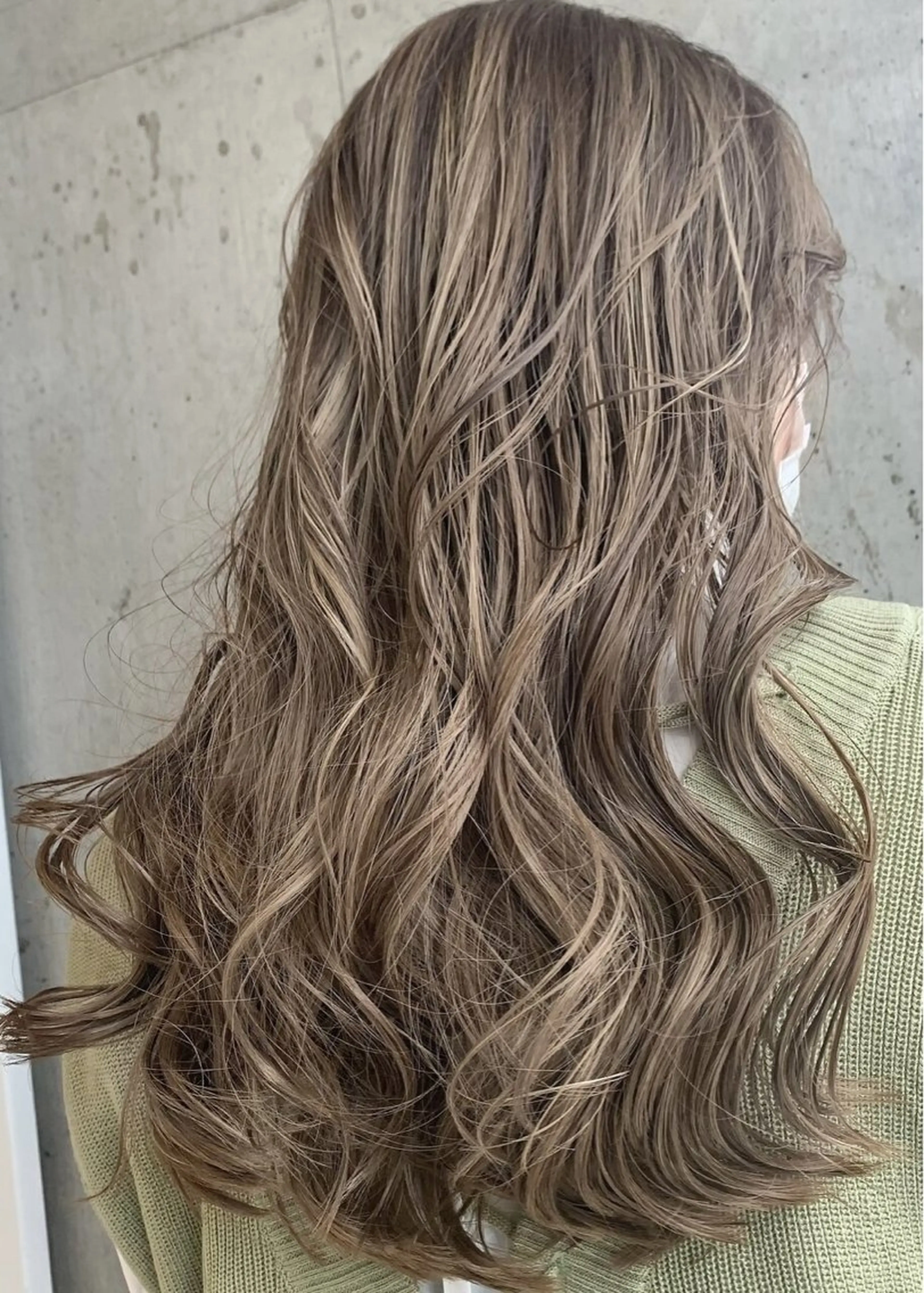 セミロング カット ヘアカラー hoNua. 栄/透明感カラーのヘアスタイル