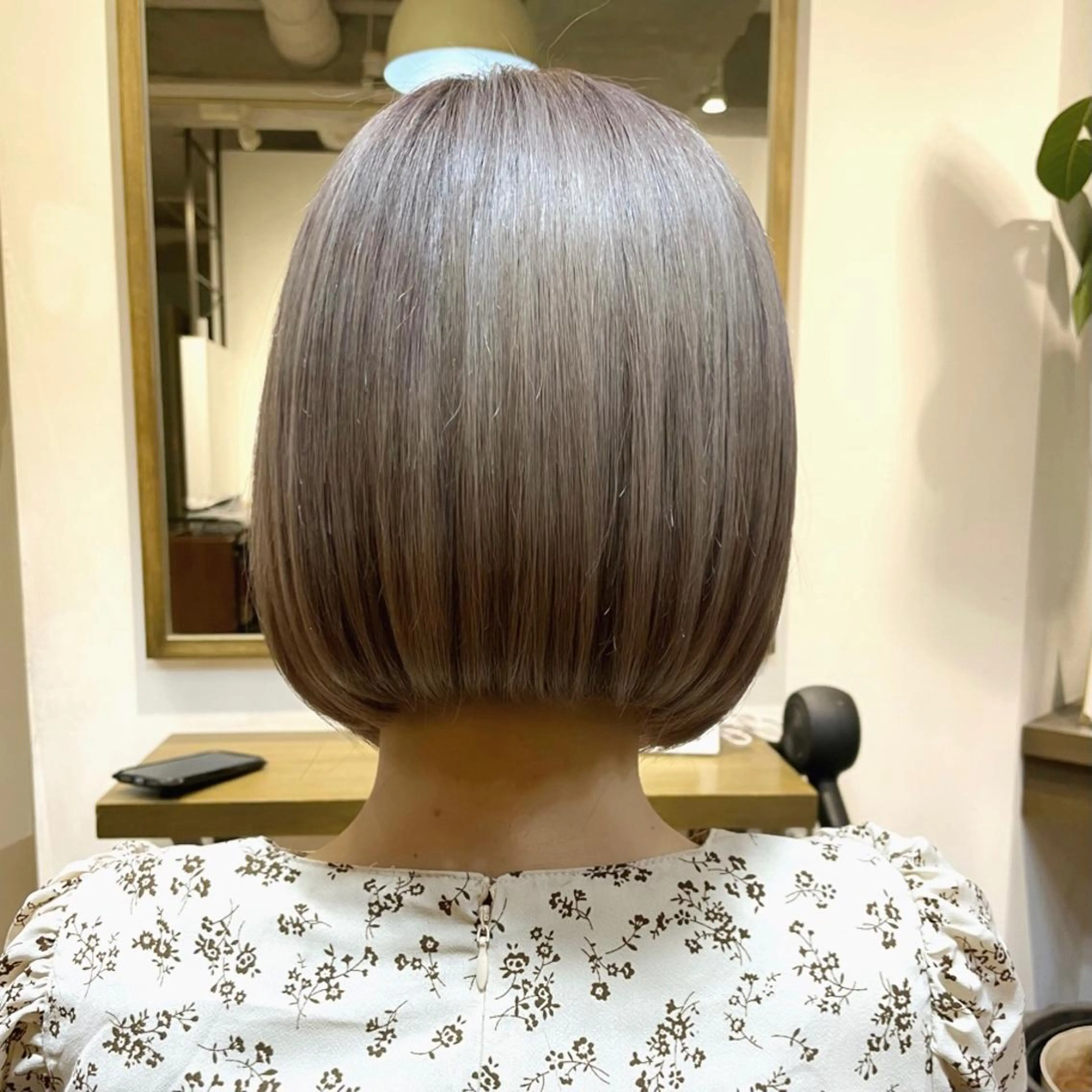 ミディアム カラー ボブ ✨️美髪矯正×似合わ せ艶カラー✨藤田透のヘアスタイル