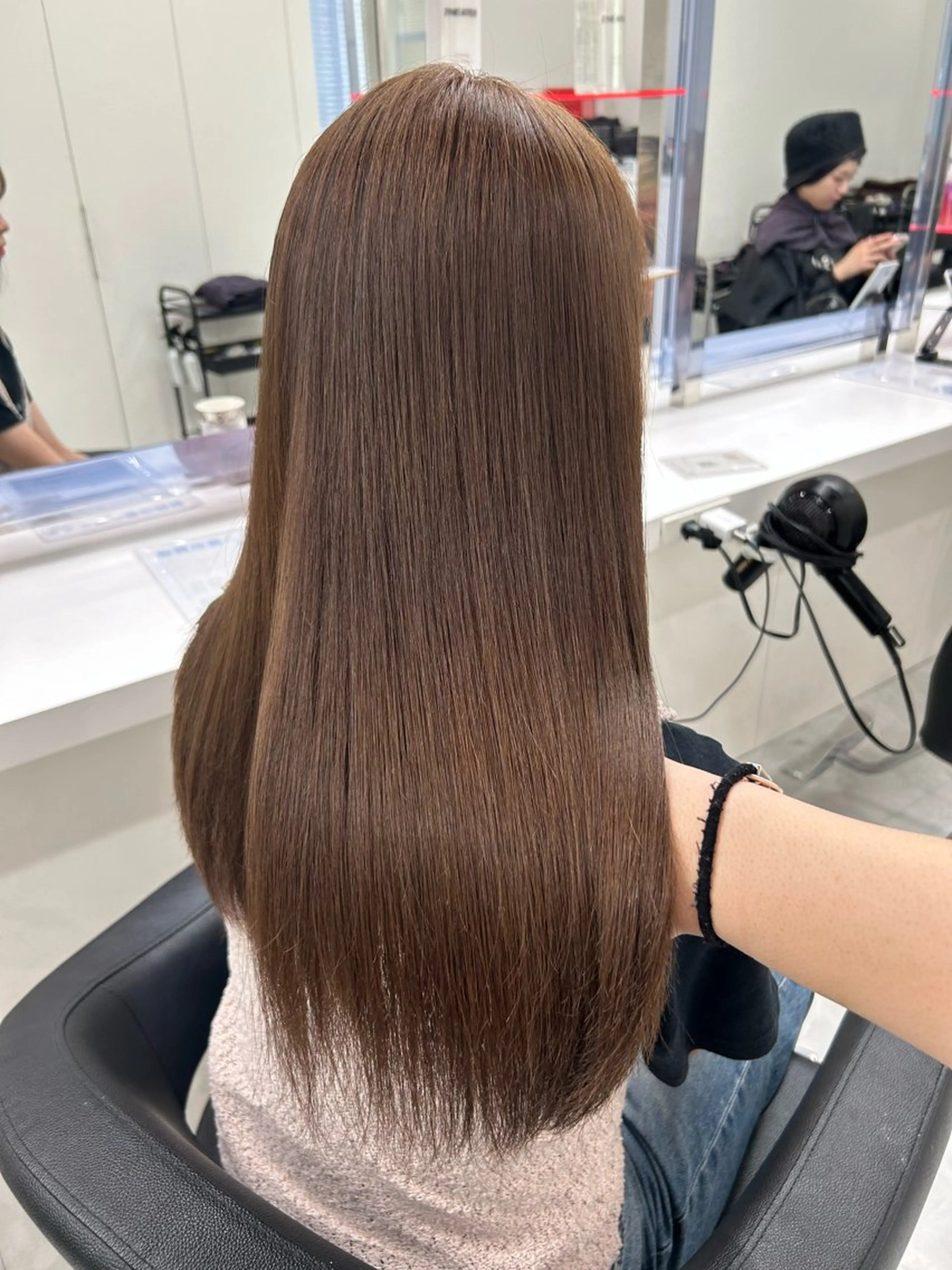 セミロング カラー カット ヘアカラー トリートメント ヘアセット 💖透け感ベージュ KOTA💖のヘアスタイル