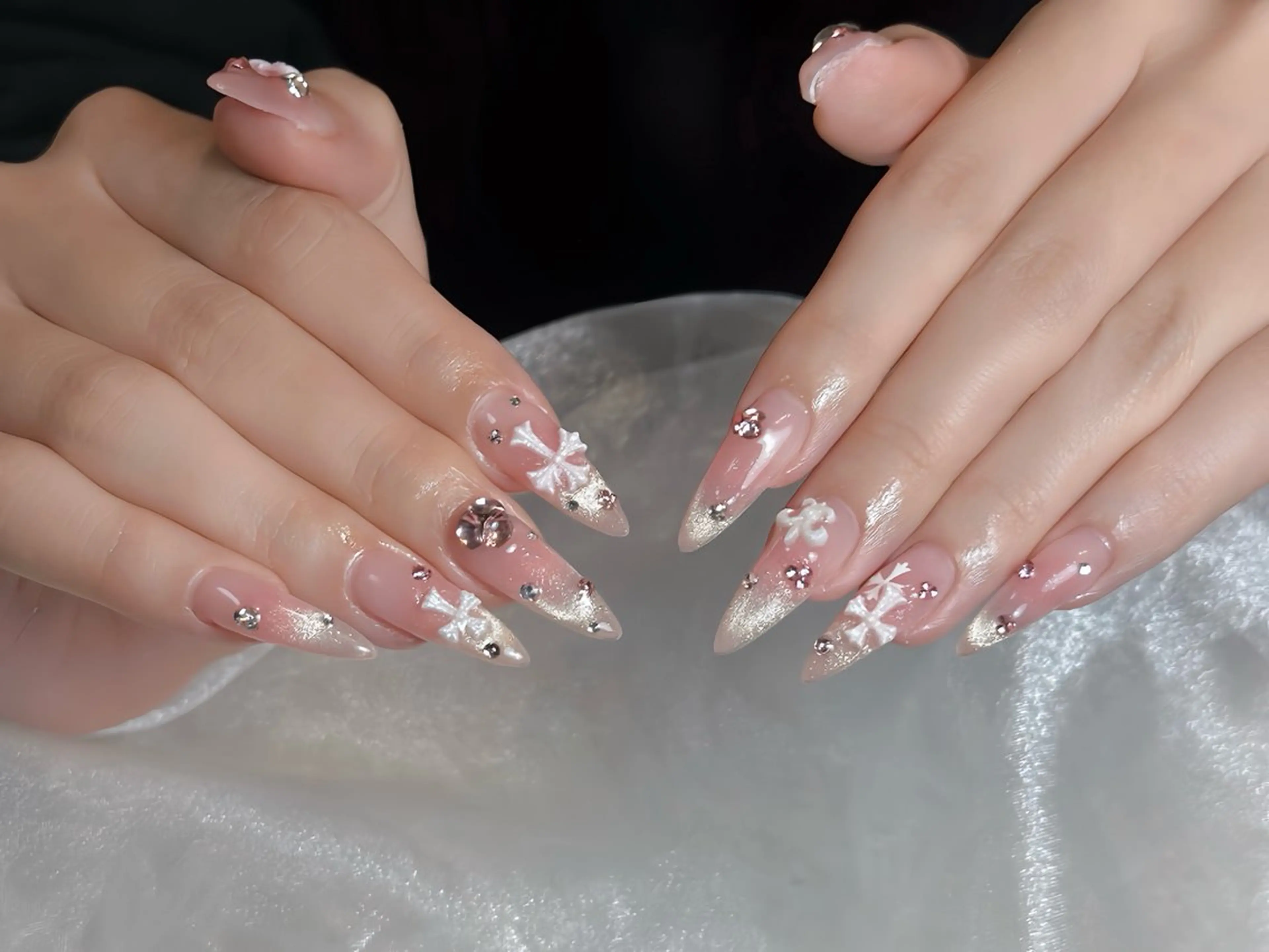 ネイル ボルドー ブラウン チークネイル ドット フットネイル ハンドネイル Julli nail所属・Julli ジュリのネイルデザイン