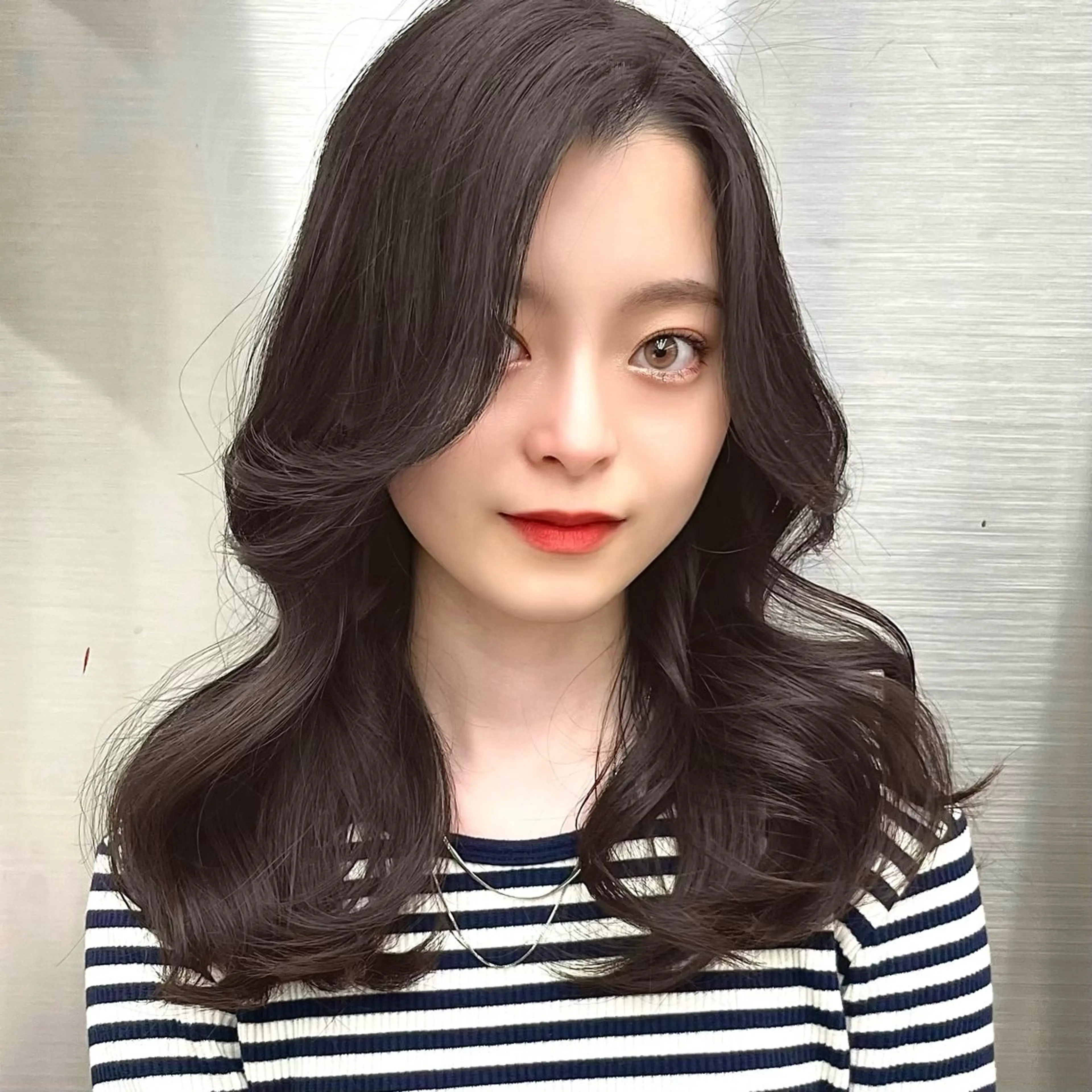 セミロング 真央/ブリーチなし/ ベージュ/艶カラーのヘアスタイル