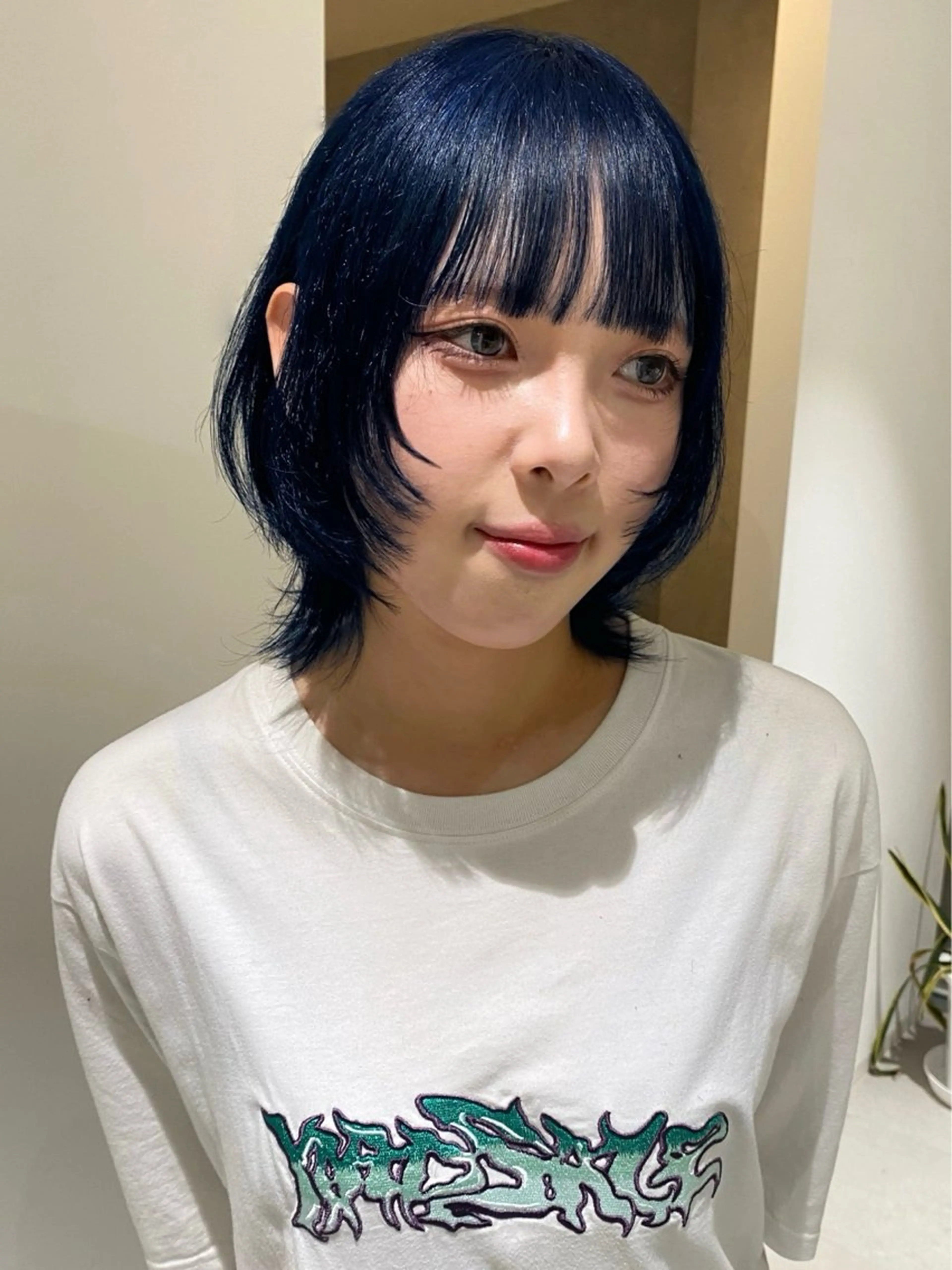 ミディアム レイヤーカット ウルフカット 原 優季のヘアスタイル