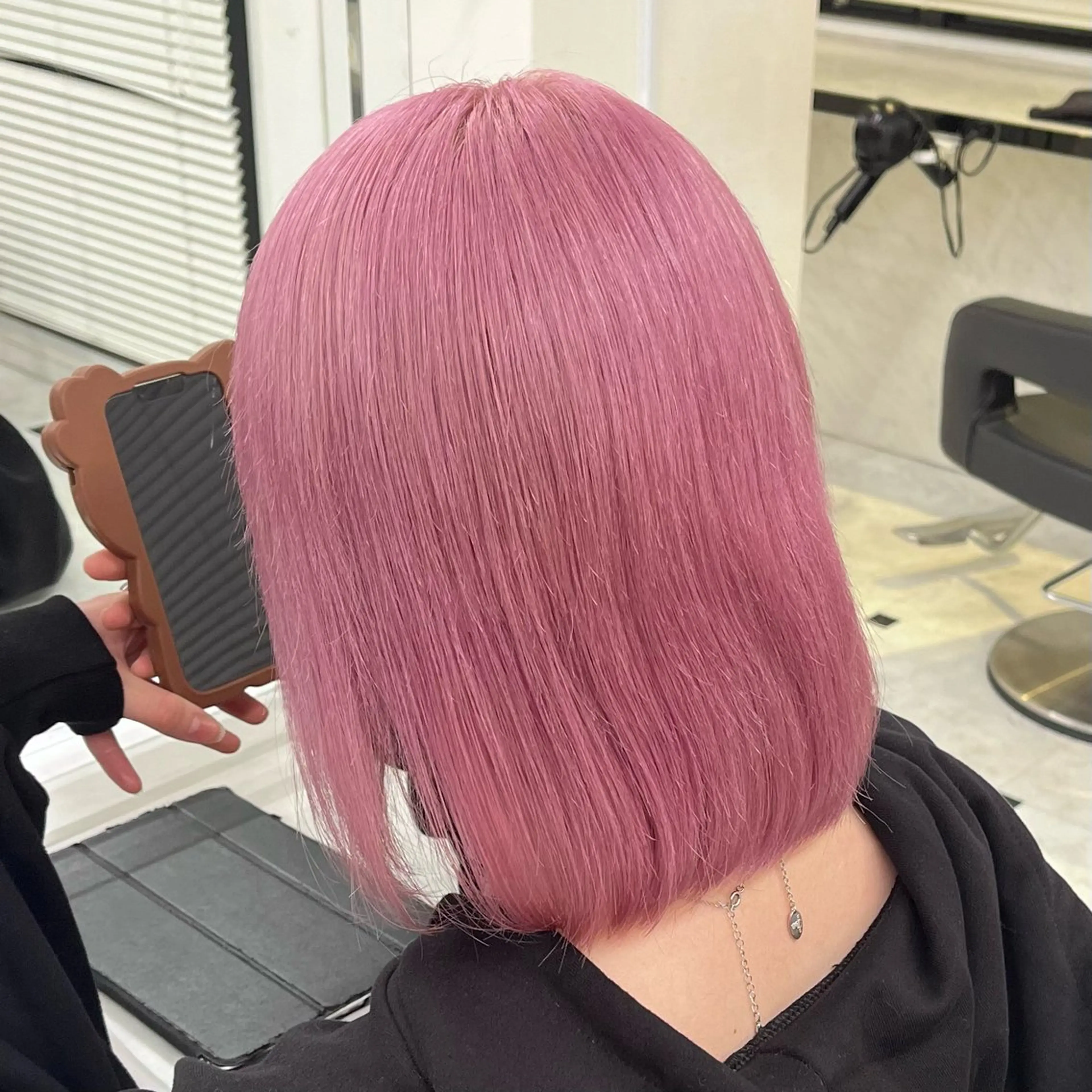 セミロング カラー ヘアアレンジ ヘアカラー 🍒透明感カラー🌨 🥕ハイトーンカラーのヘアスタイル