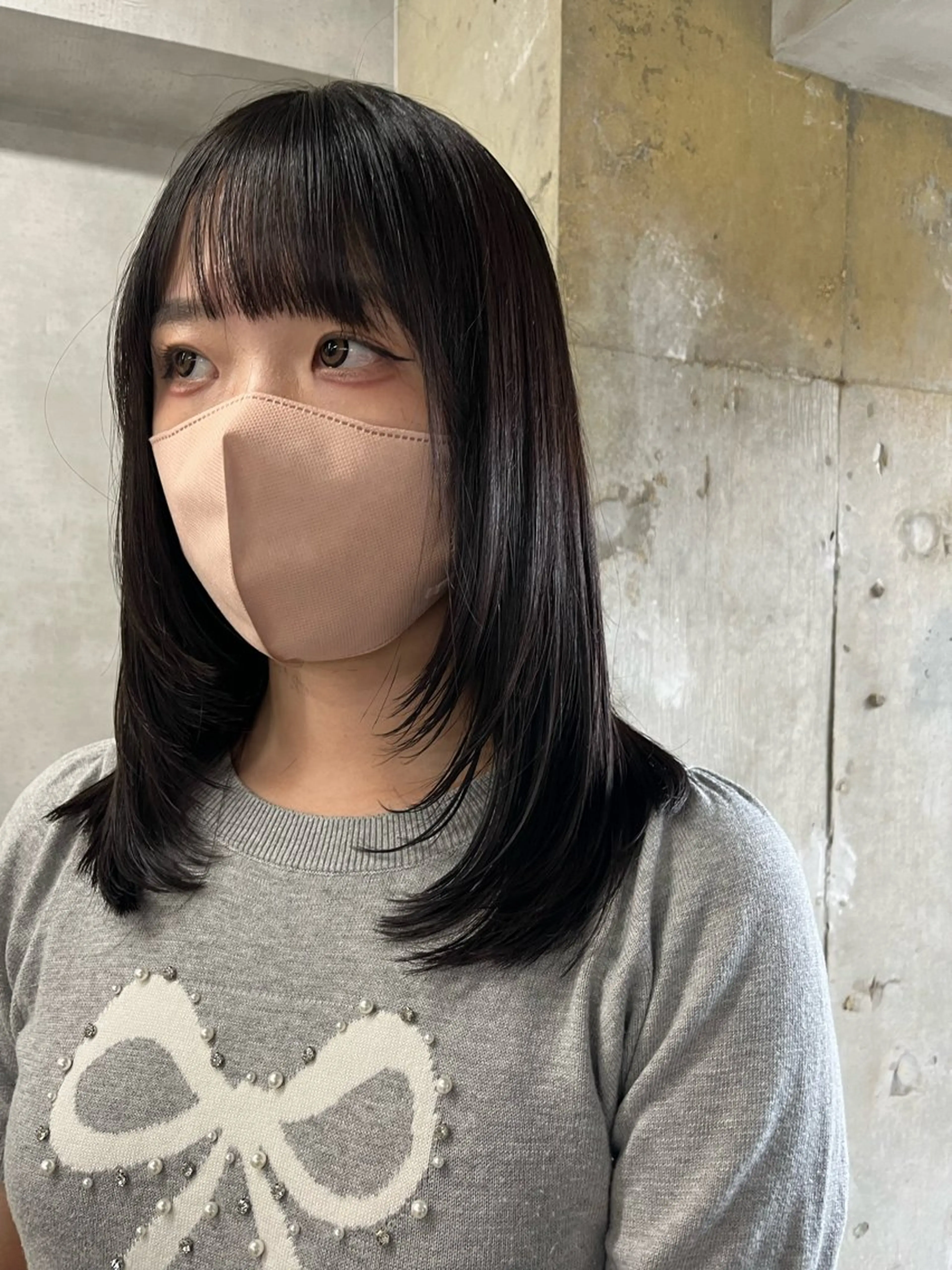 セミロング レイヤーカット anon Loemのヘアスタイル