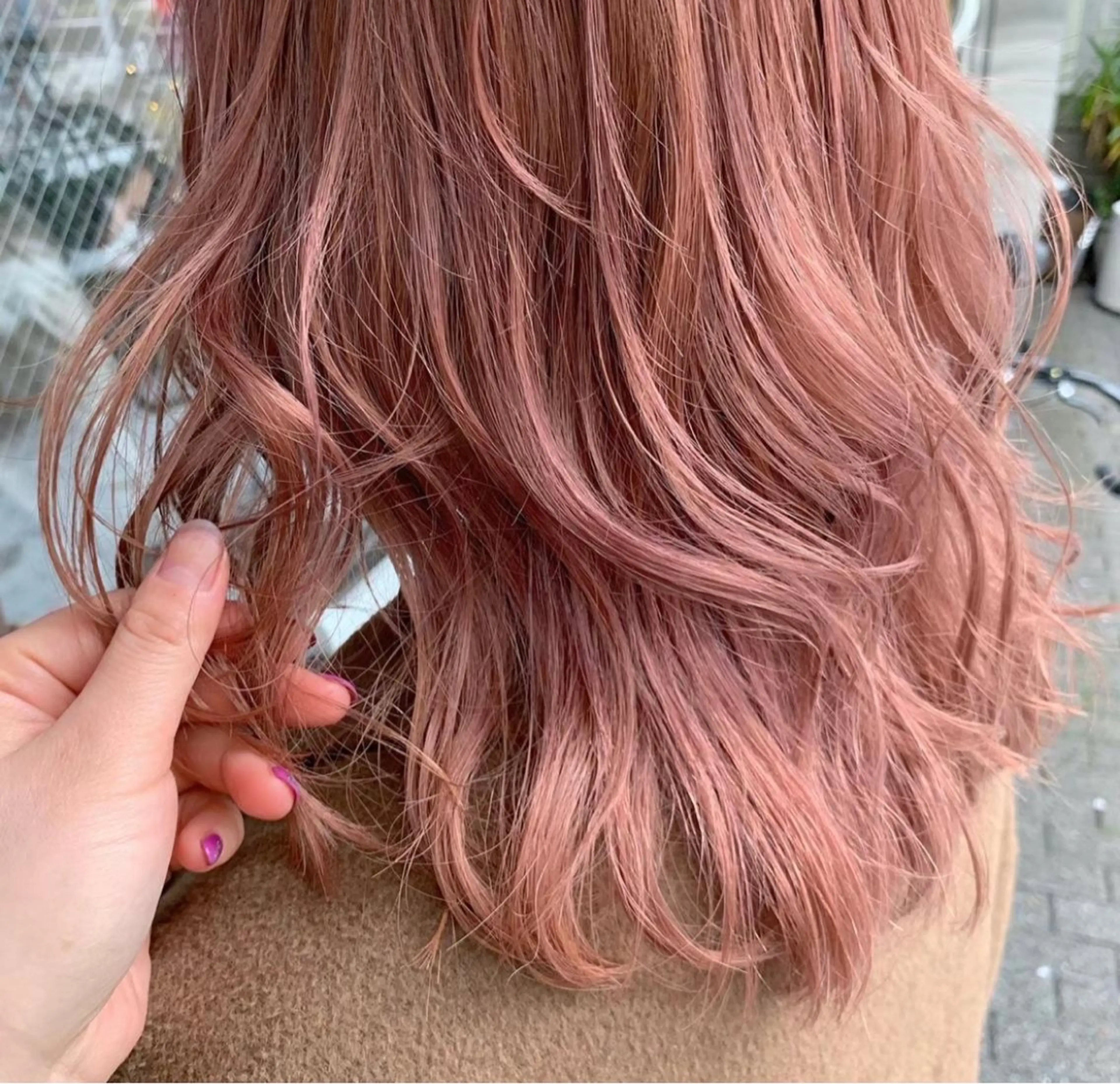 セミロング カラー ハイトーンレイヤー 三鷹/nana🎀のヘアスタイル
