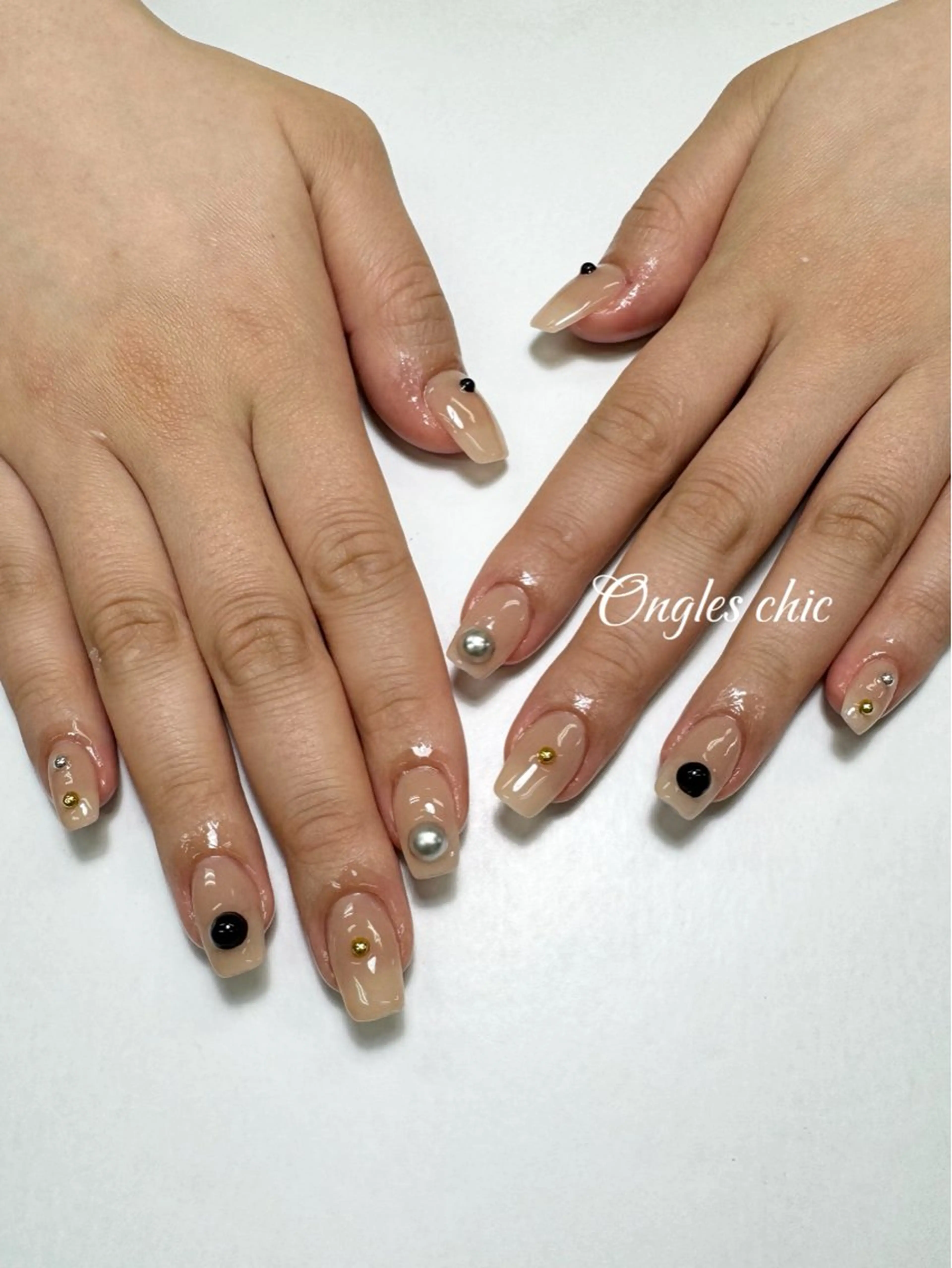ネイル ハンドネイル ongles chicのネイルデザイン