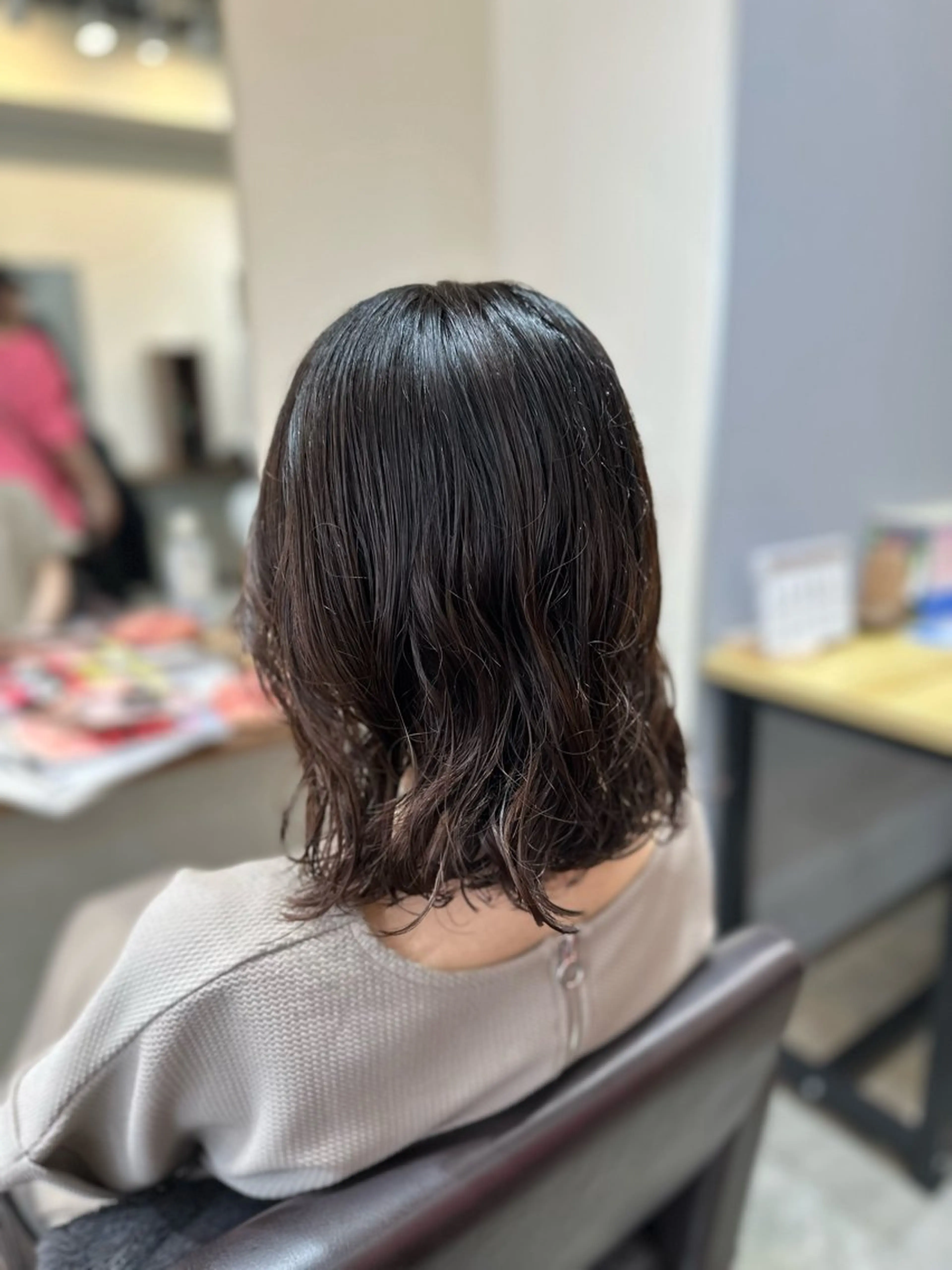 ミディアム カラー パーマ カット パーマ トリートメント ヘッドスパ 縮毛矯正✨ 透明感カラー✨山下のヘアスタイル