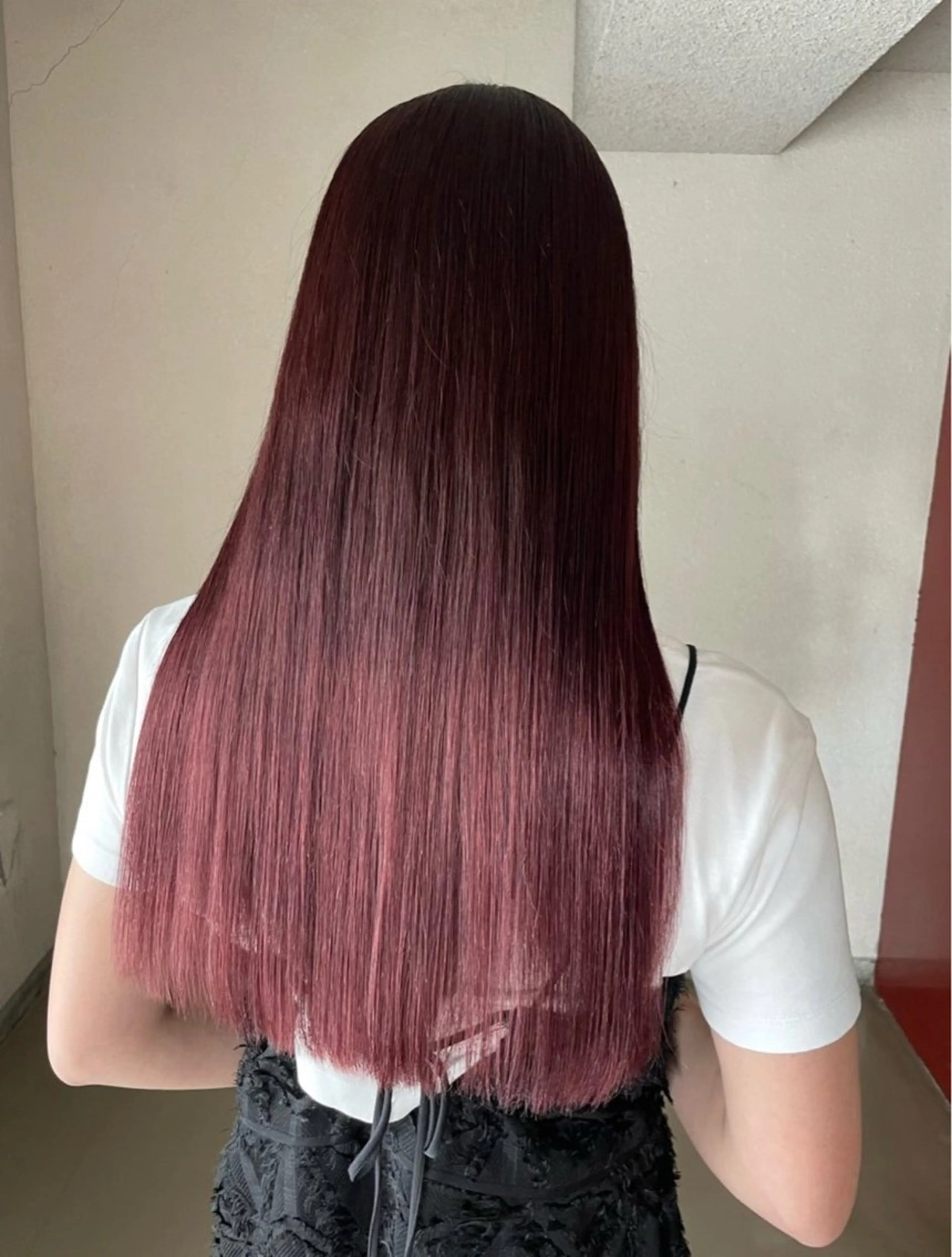 ロング カラー vivre libre所属・仲村 真里奈のヘアスタイル