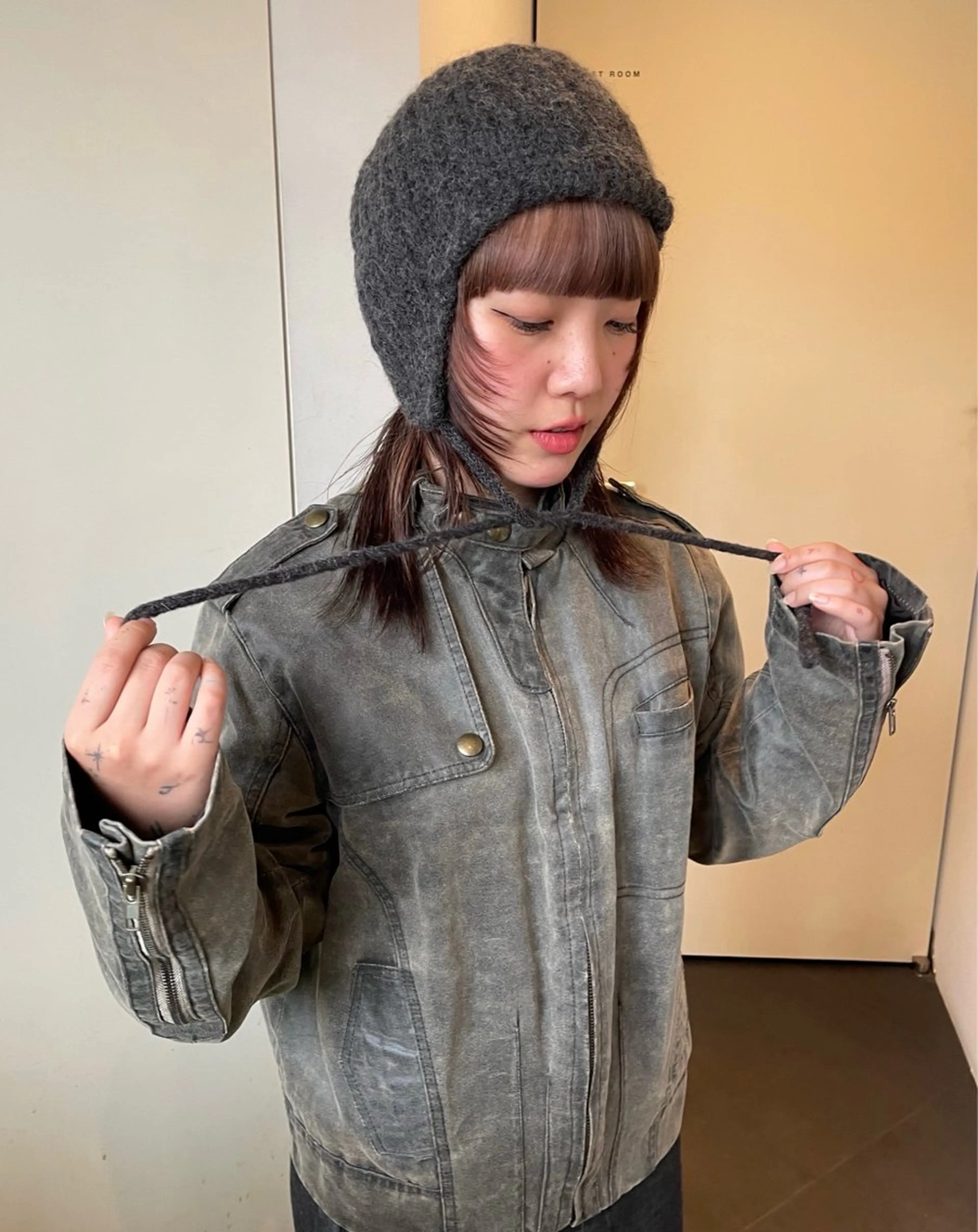 ミディアム カラー ブラウンカラー 顔まわりレイヤー レイヤーカット MIU/ルーツカラー ボブ/顔周りレイヤーのヘアスタイル