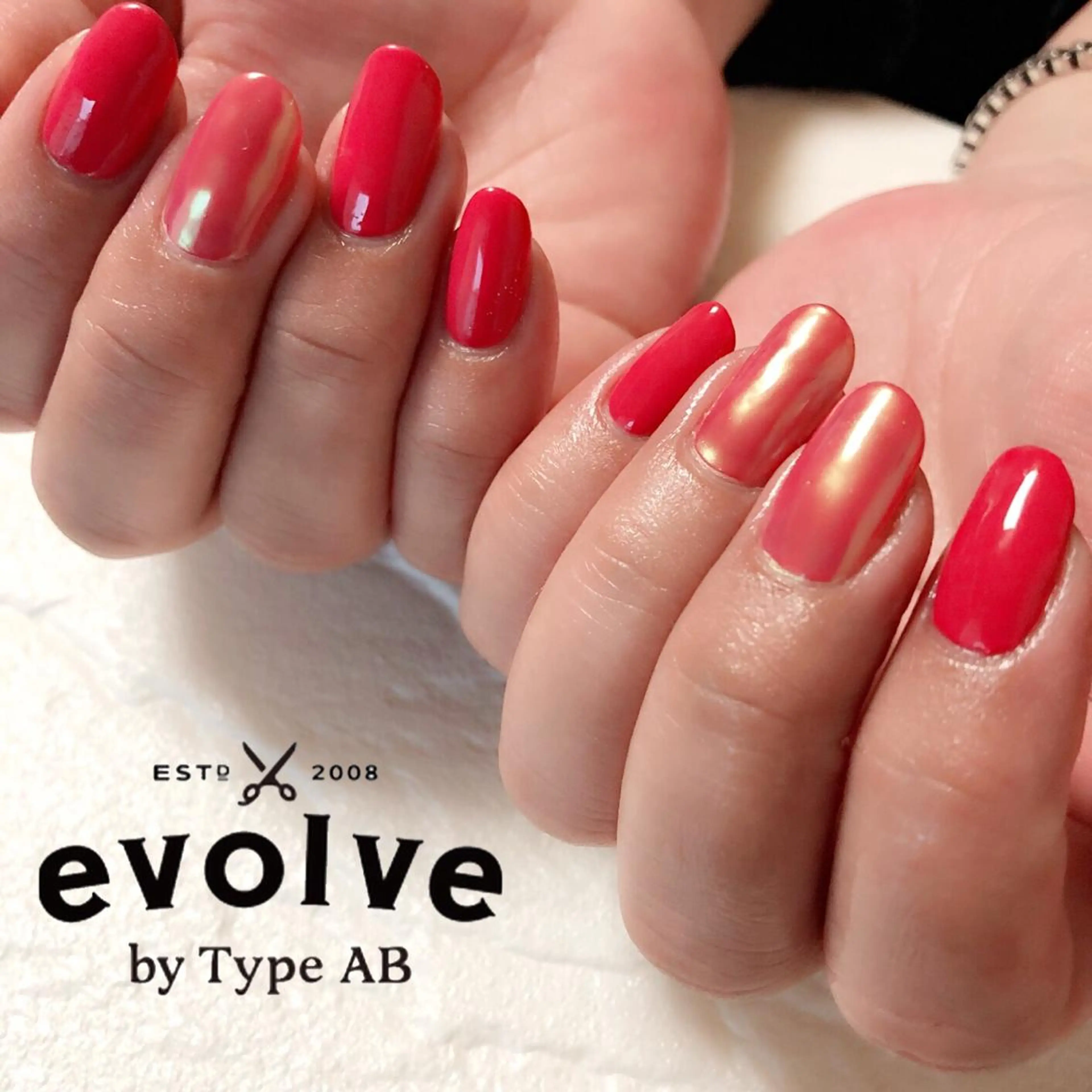 ネイル ミラーネイル CHILO 小川のネイルデザイン