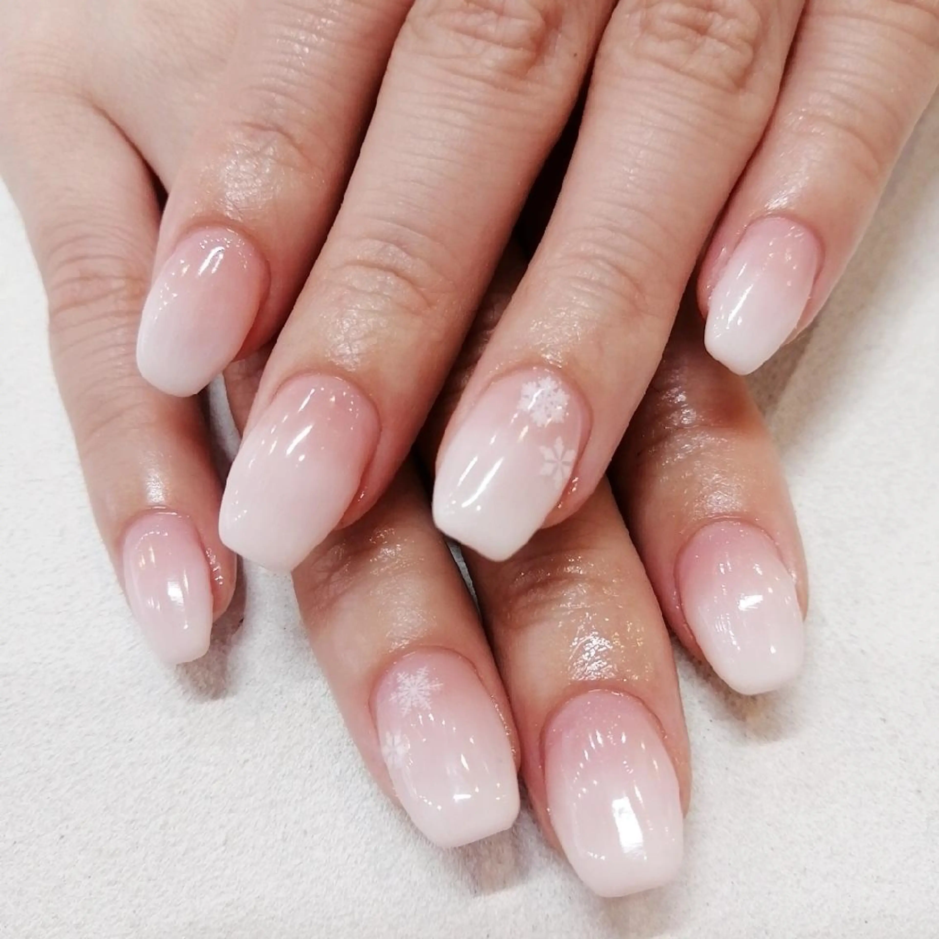 ネイル グラデーション I.プライベートネイルサロン所属・I.プライベート ネイルサロンの眉毛・アイブロウイメージ