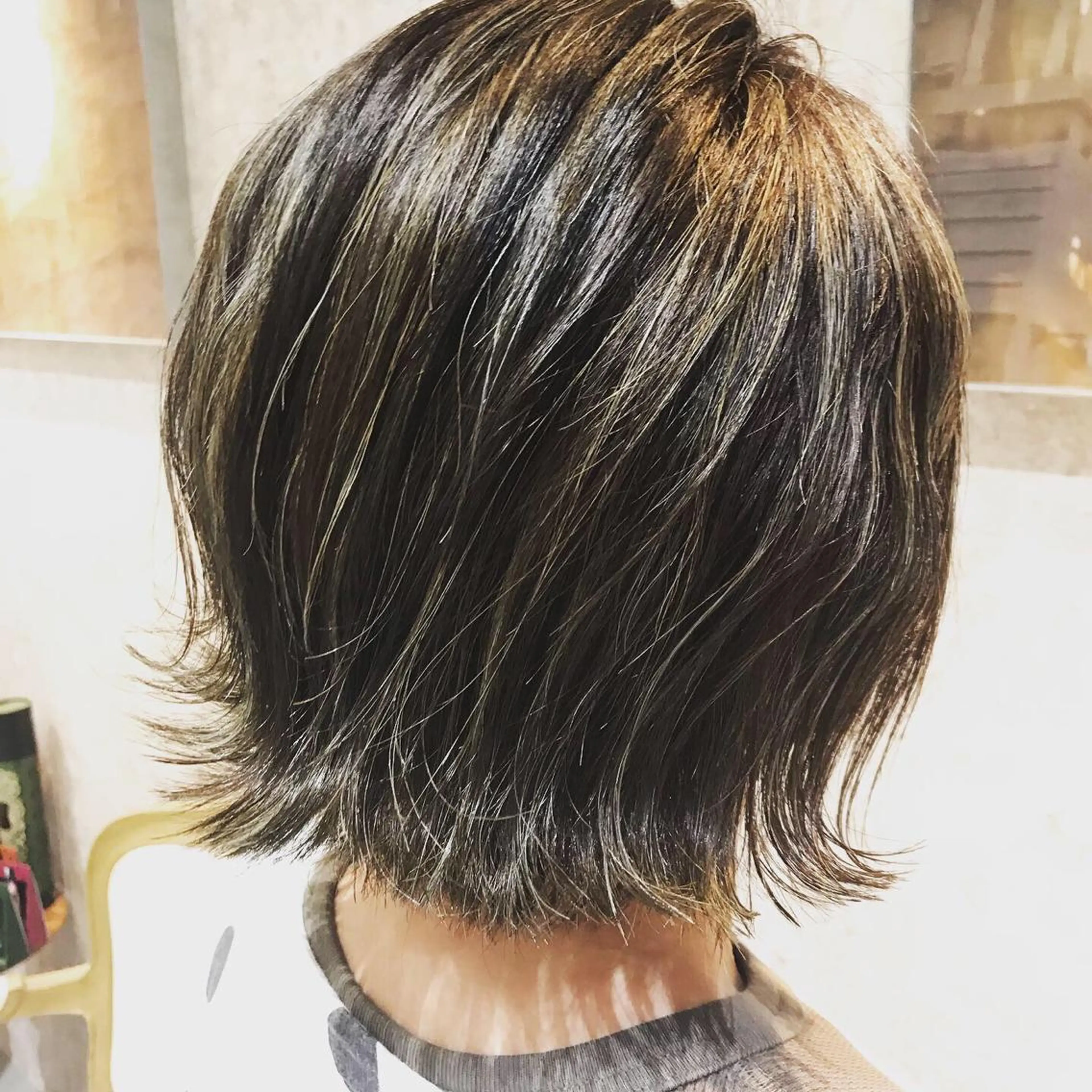 ショート カラー ヘアアレンジ ショートボブ ハイライトカラー ボブ ハイライト ショートヘア 【earth】オガタ 🫧髪質改善縮毛🫧のヘアスタイル
