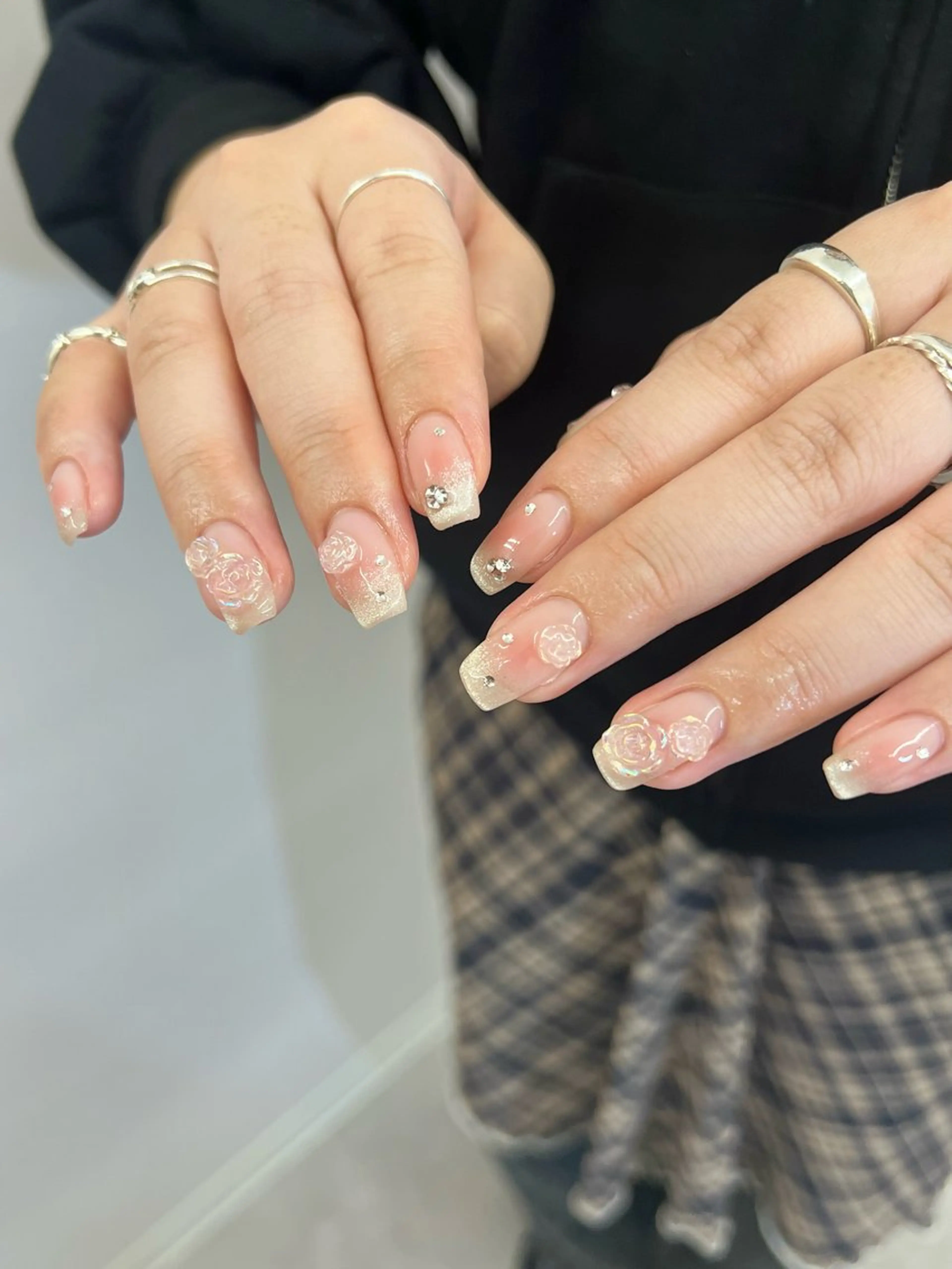 ネイル チークネイル ジェルネイル キラキラネイル マグネットネイル ニュアンスネイル ハンドネイル ハンドケア Bana_ Nailのネイルデザイン