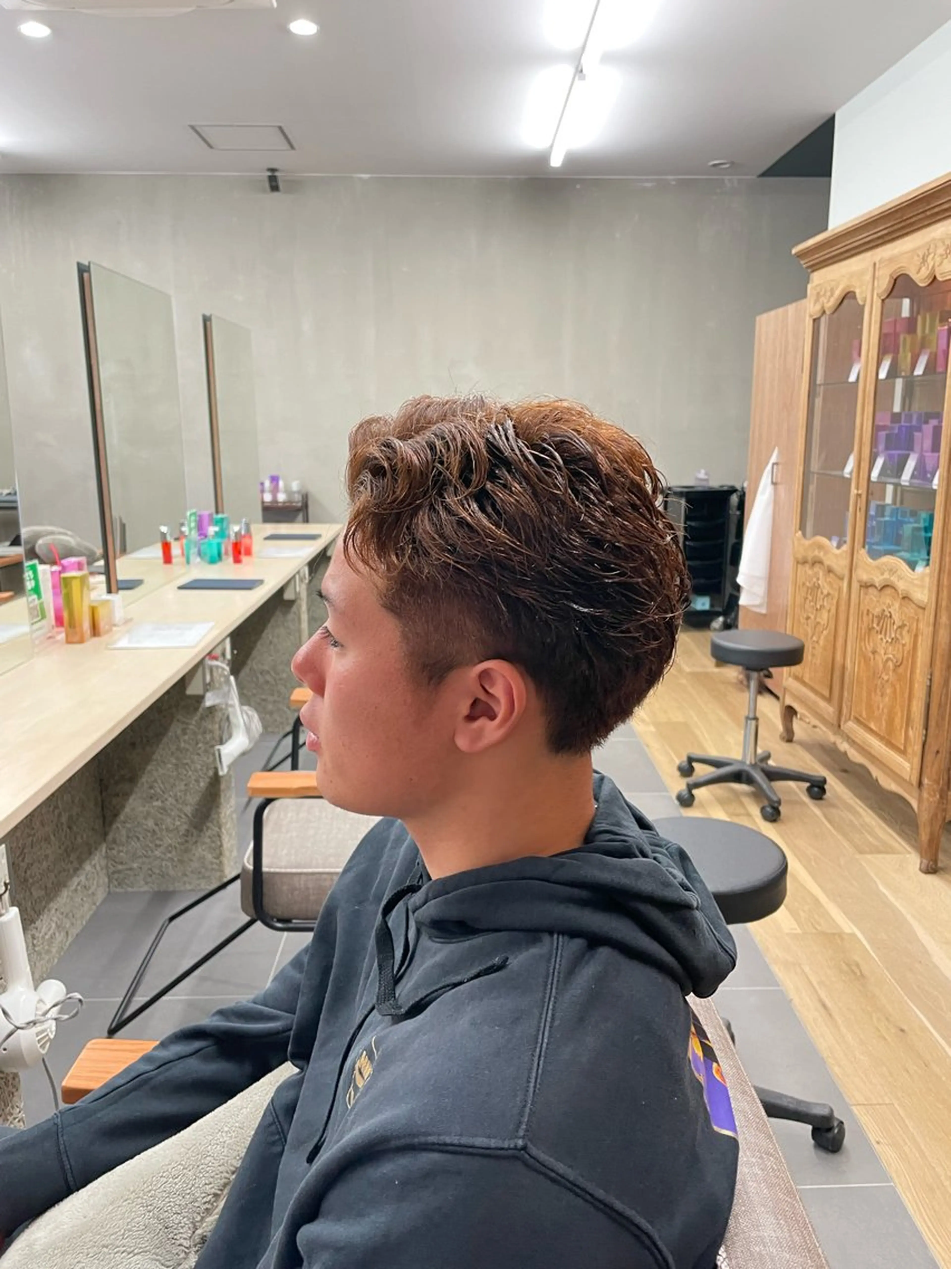 メンズ カット ヘアカラー 遠藤 健登のヘアスタイル