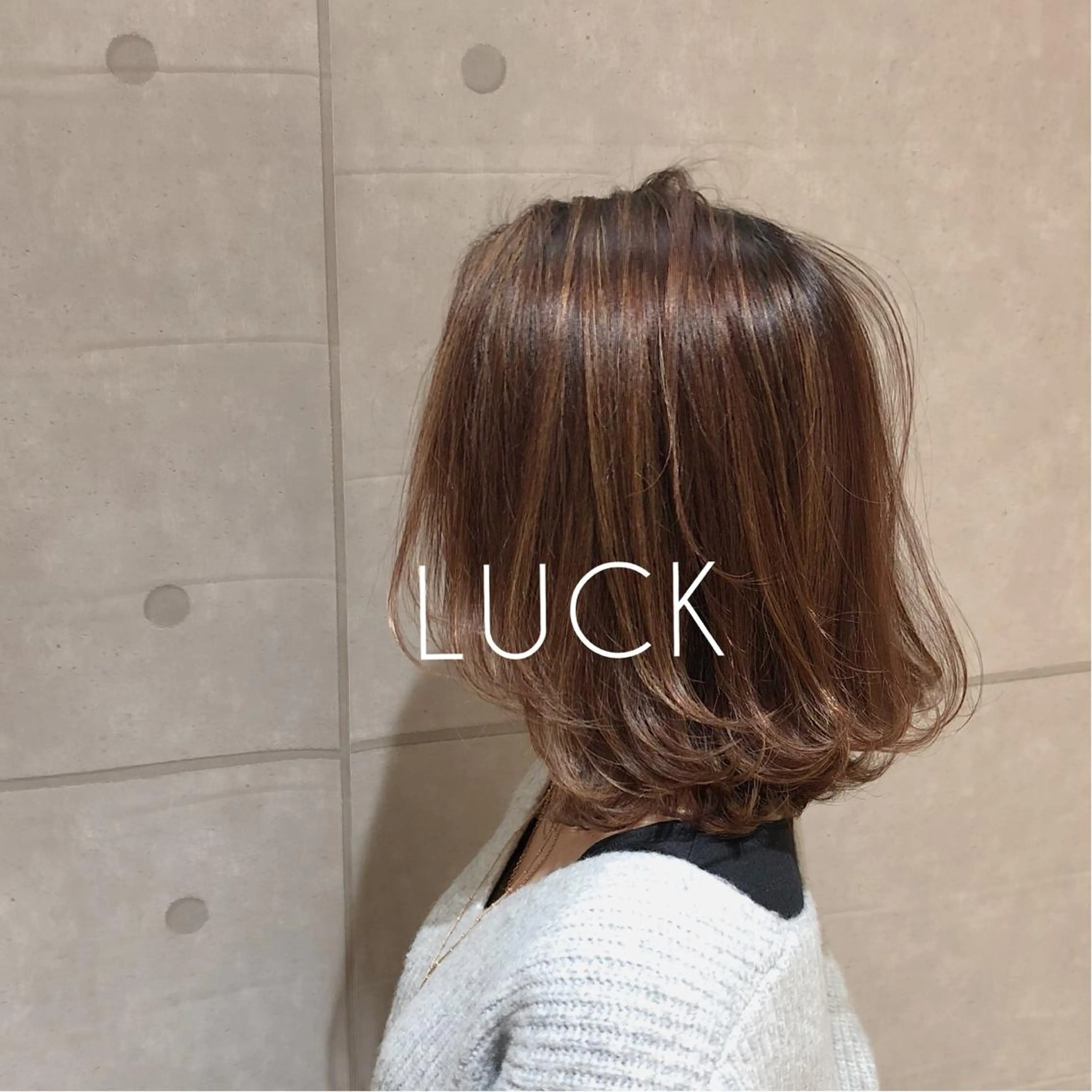 ショート カラー アッシュ ベージュカラー ハイライトカラー ボブ ハイライト カット ヘアカラー circus by KENJE 町田店のヘアスタイル