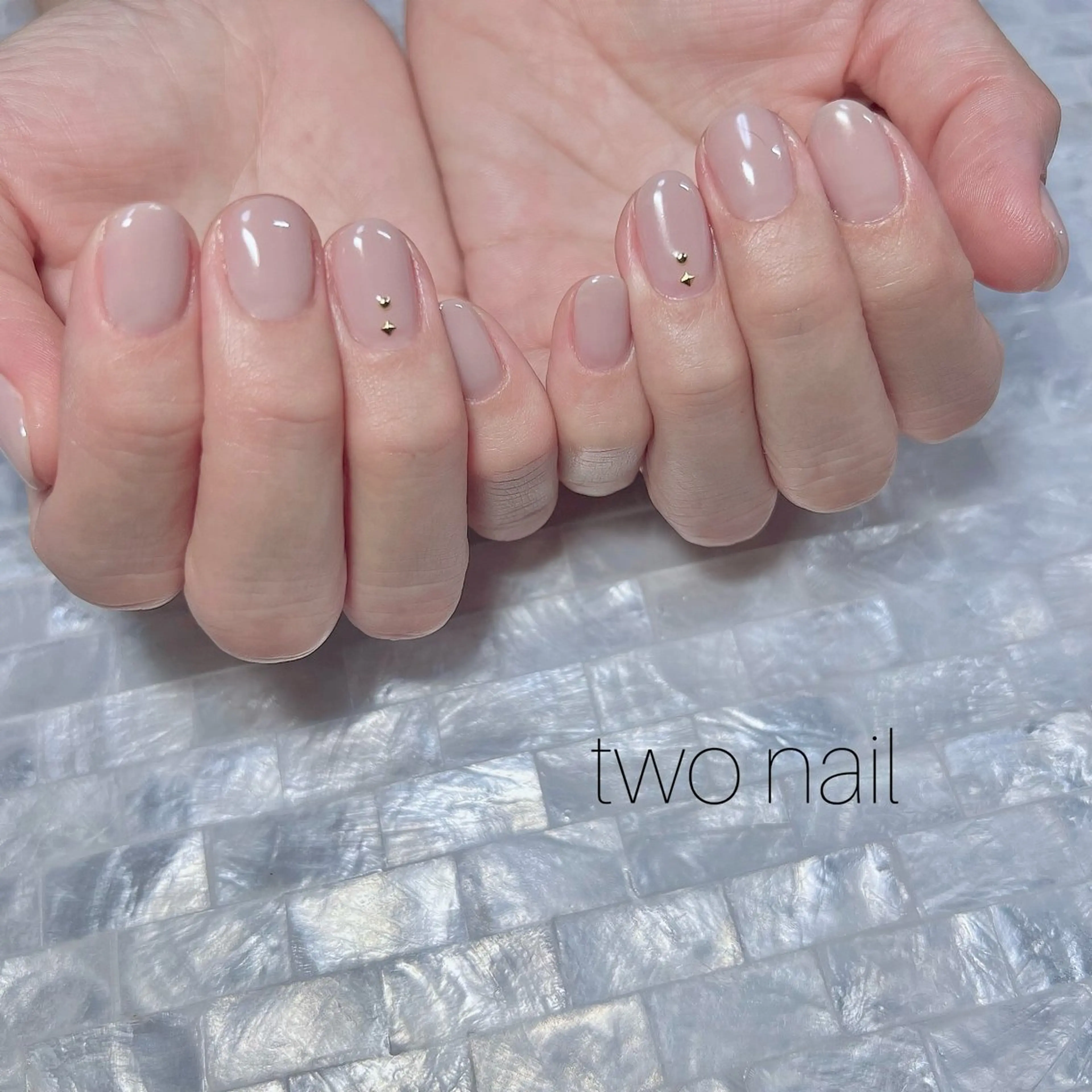 ネイル ネイルチップ ホワイト ハンドネイル two nailのネイルデザイン