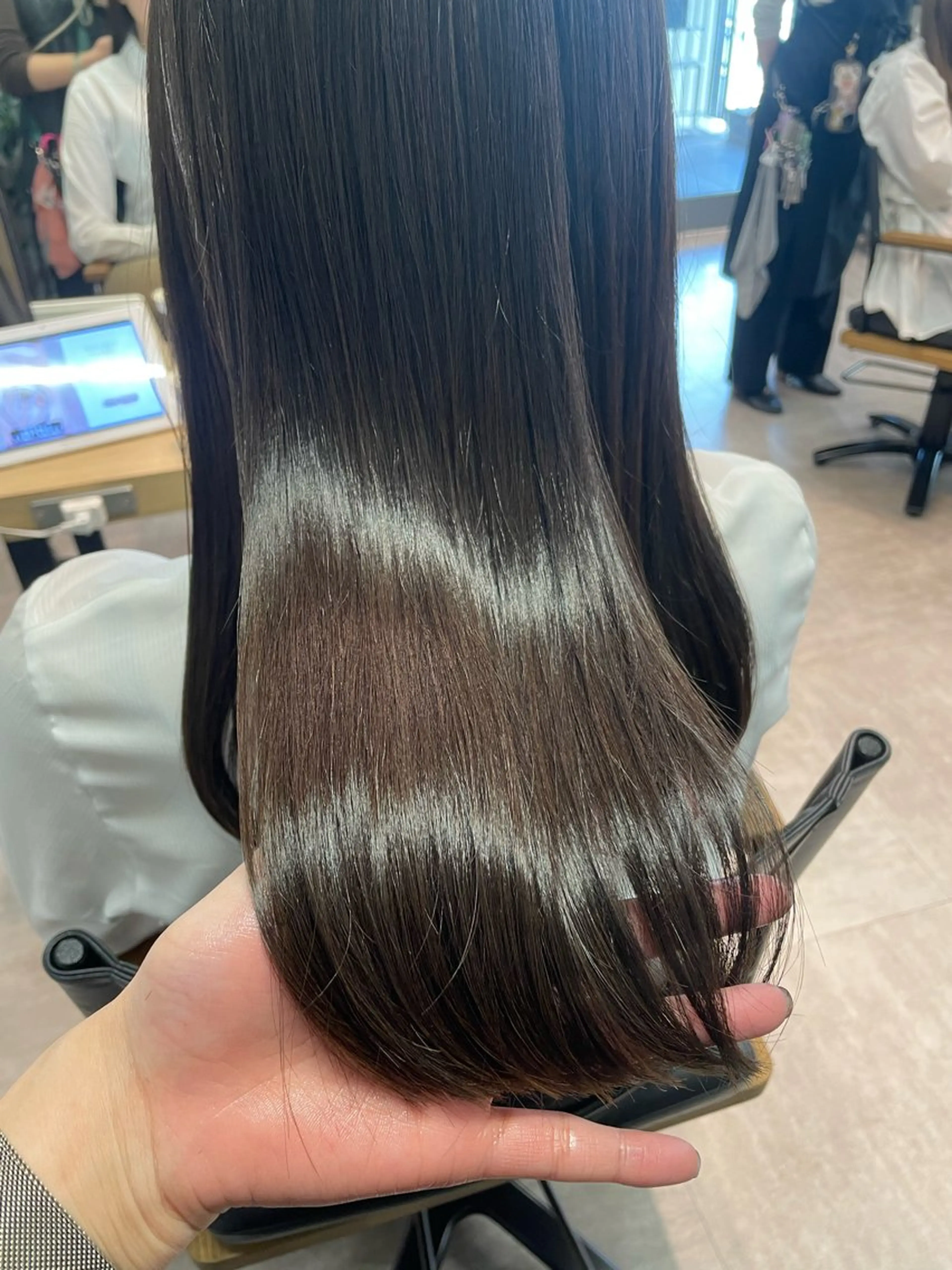 セミロング カラー PANOLA下北沢所属・PANOLA下北沢 中川夢菜のヘアスタイル