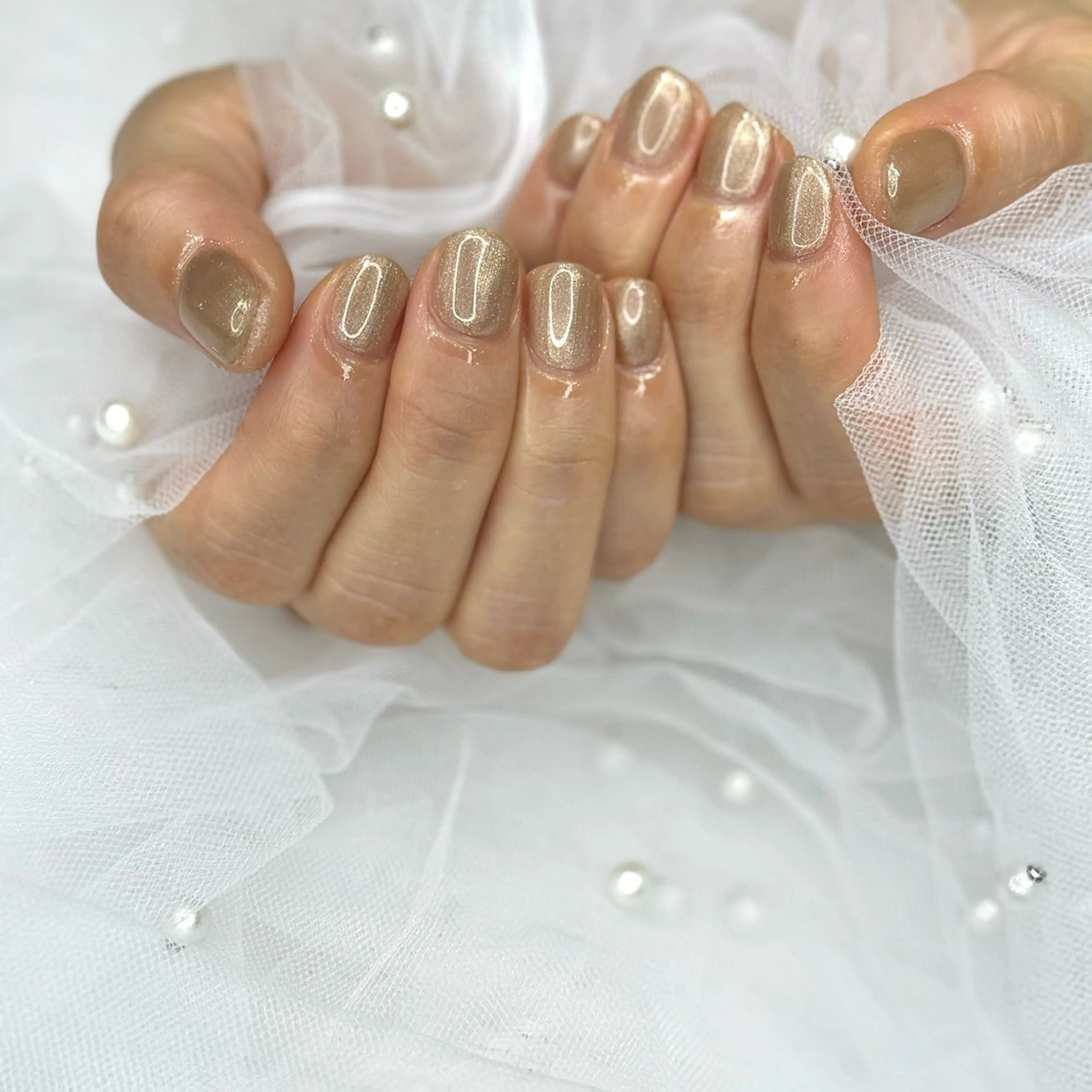 ネイル オーロラネイル フラッシュネイル フットネイル フレンチネイル 氷ネイル・うるうるネイル ハンドネイル VENa eye＆ nail salonのネイルデザイン