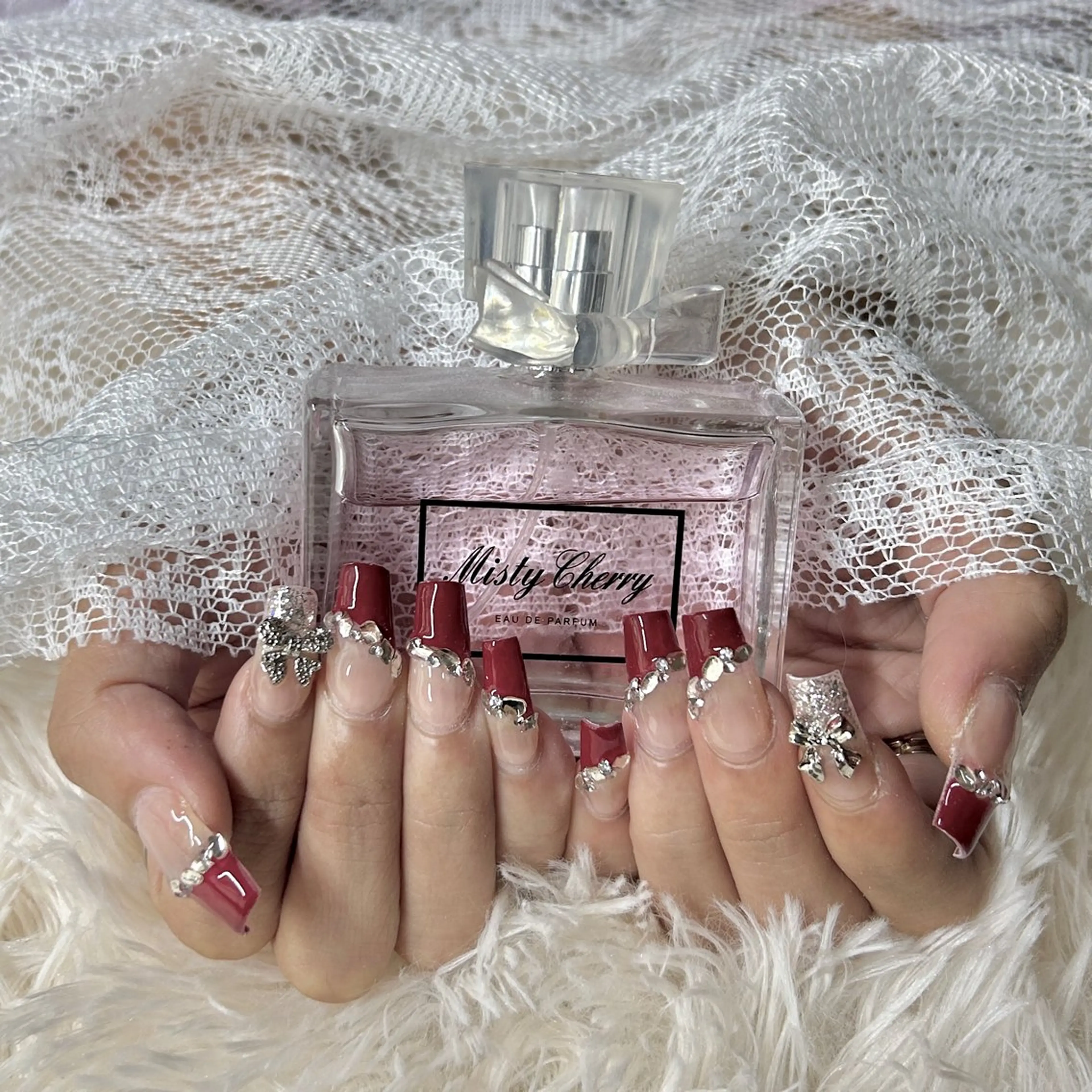 ネイル 赤色 Nana treeのネイルデザイン