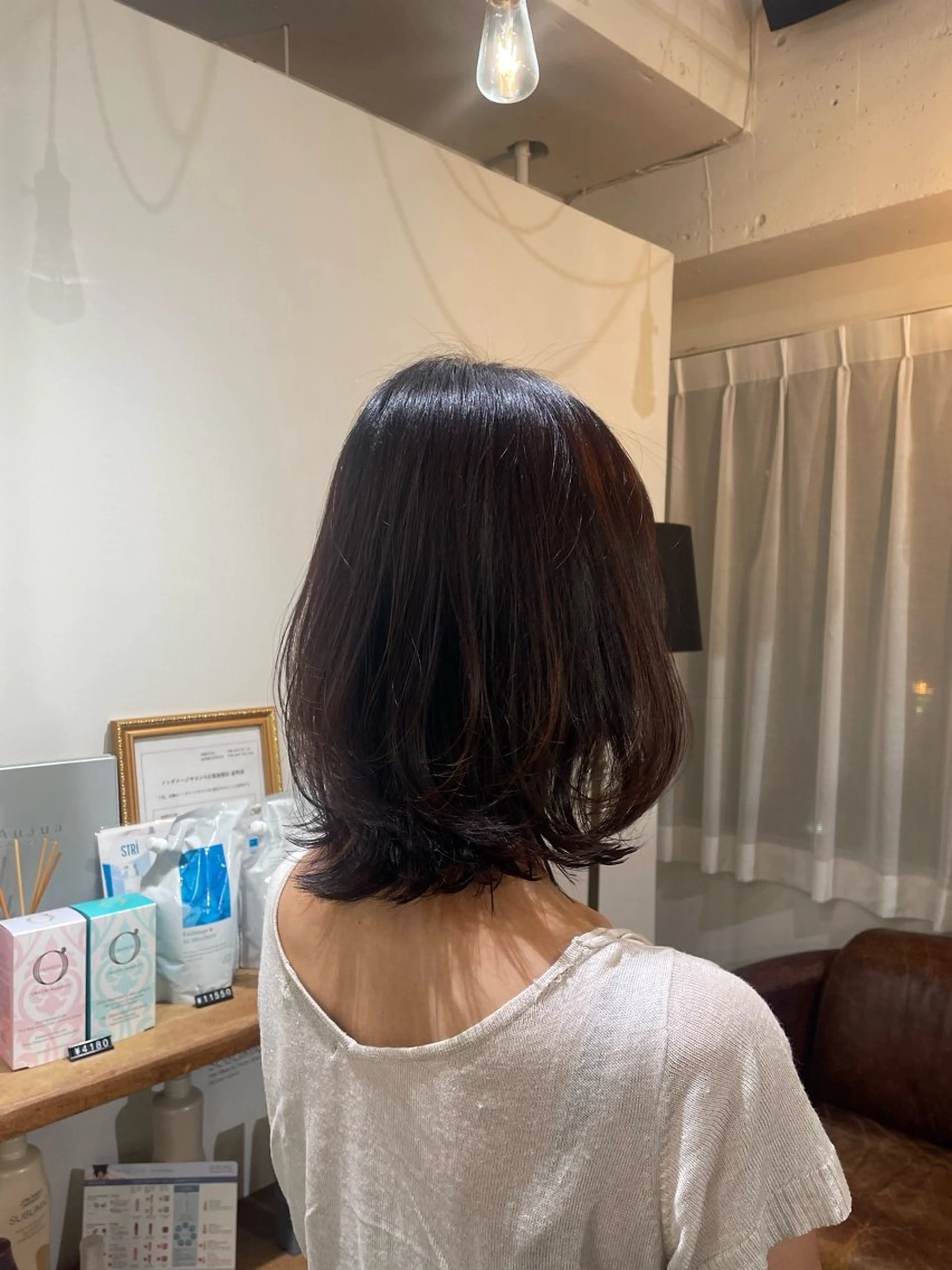 ミディアム CYAN by artefice所属・安達 萌花のヘアスタイル