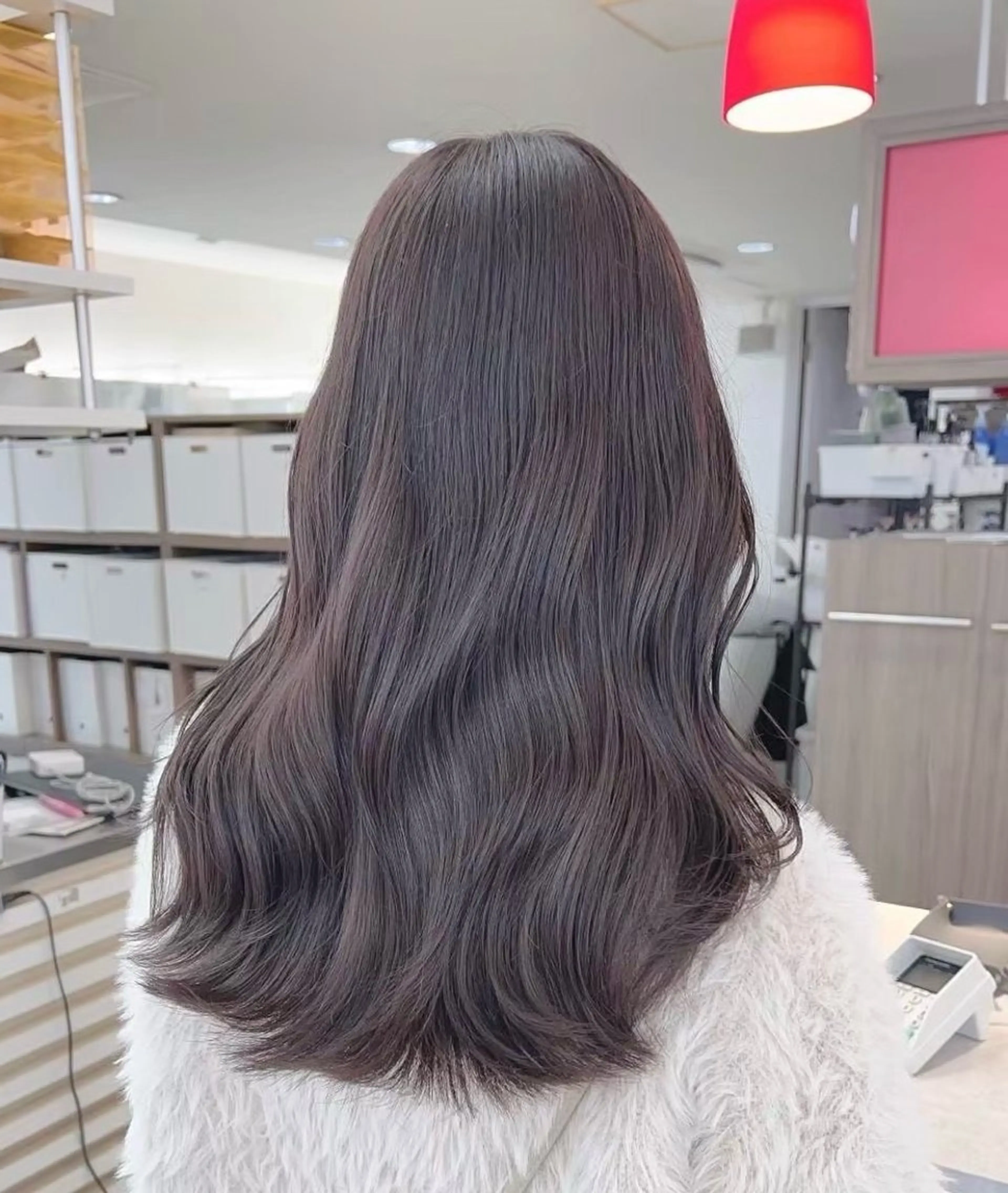 カラー モデル募集🈁🩶 志田美紀のヘアスタイル
