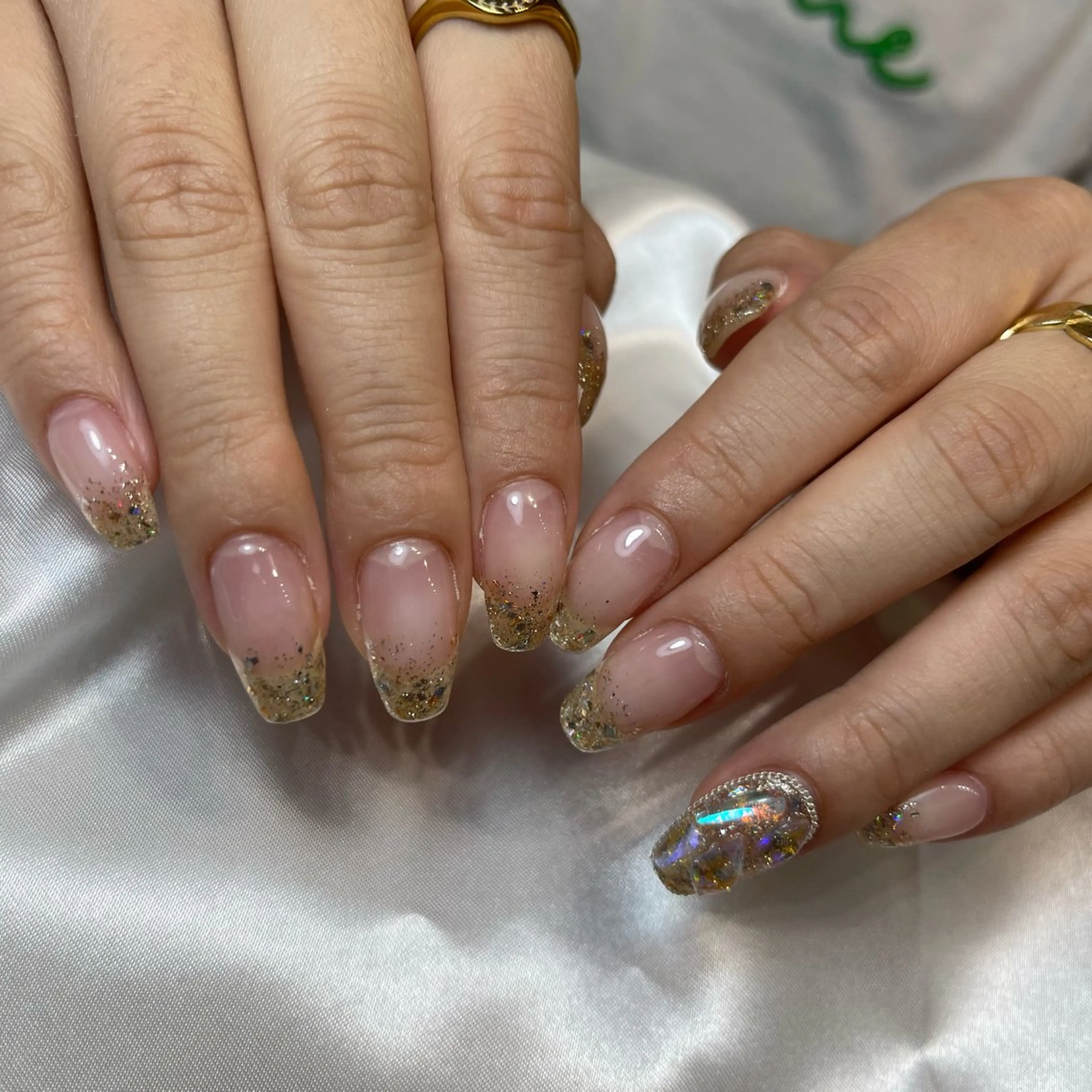 ミディアム ハンドネイル salon de Tiara 碧のネイルデザイン