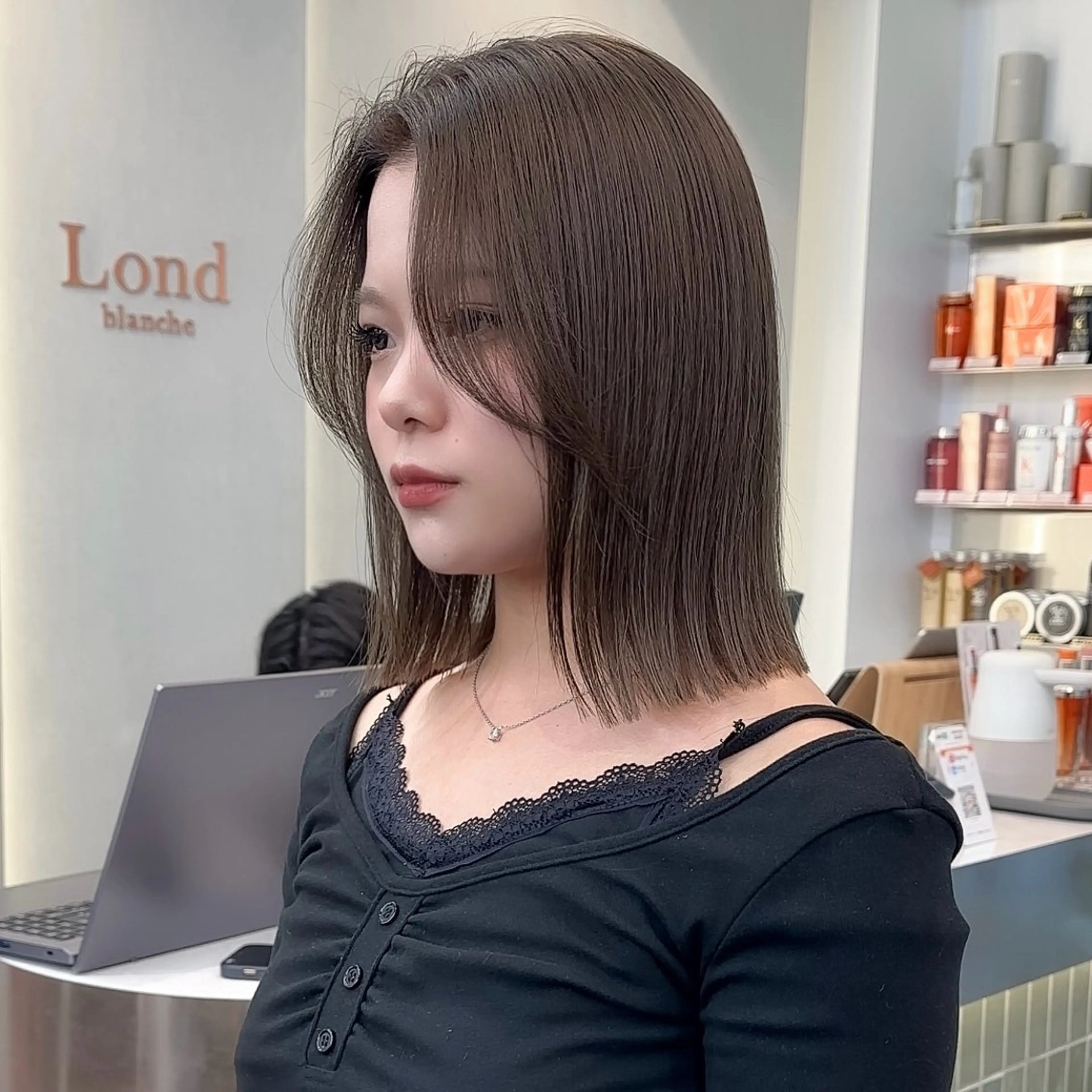 ミディアム カット ヘアカラー トリートメント 縮毛矯正/韓国ヘア /ボブ🪄ミズキのヘアスタイル