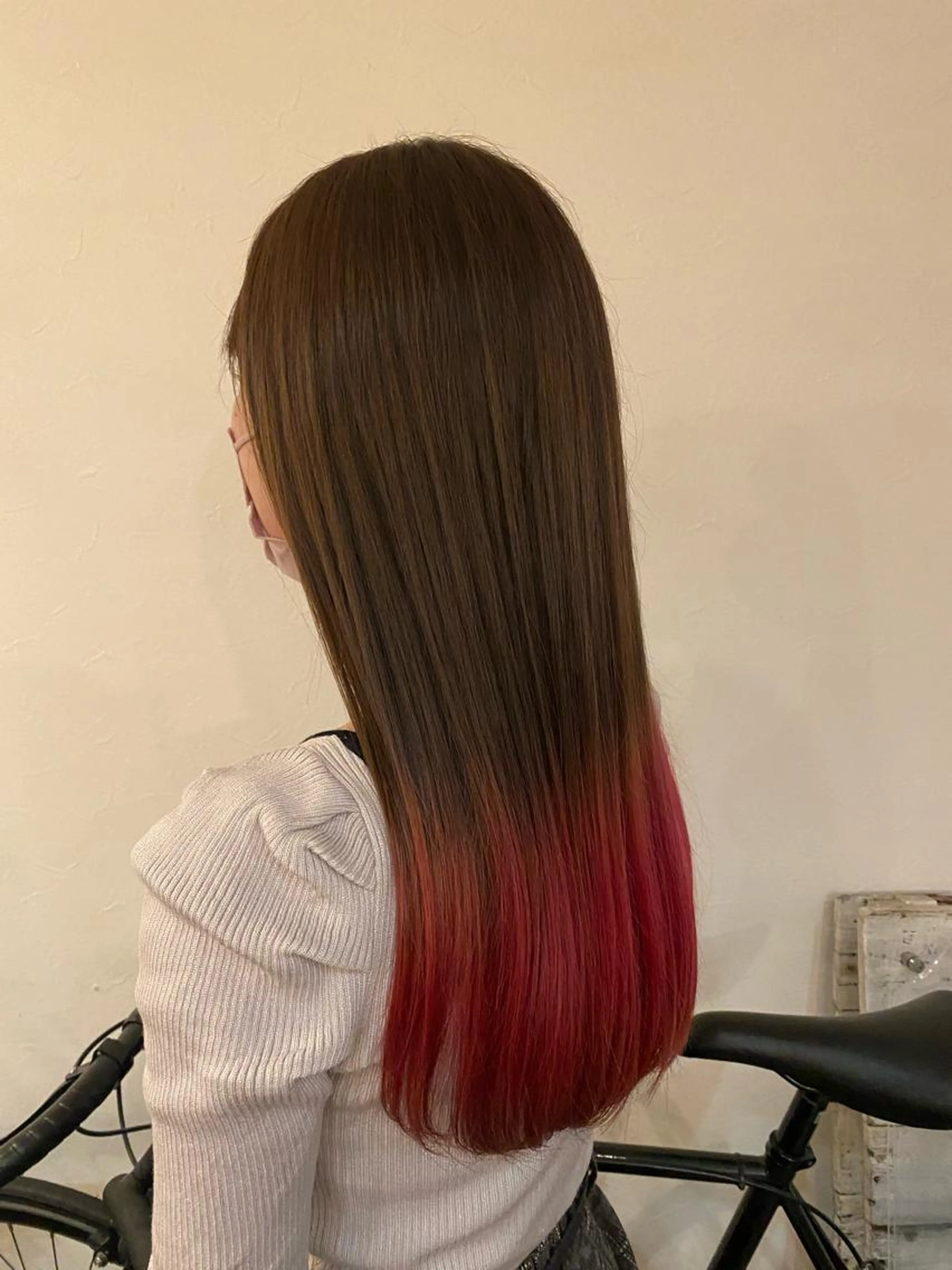 🫧インナーカラーor裾カラーブリーチ＋オンカラー🫧の写真