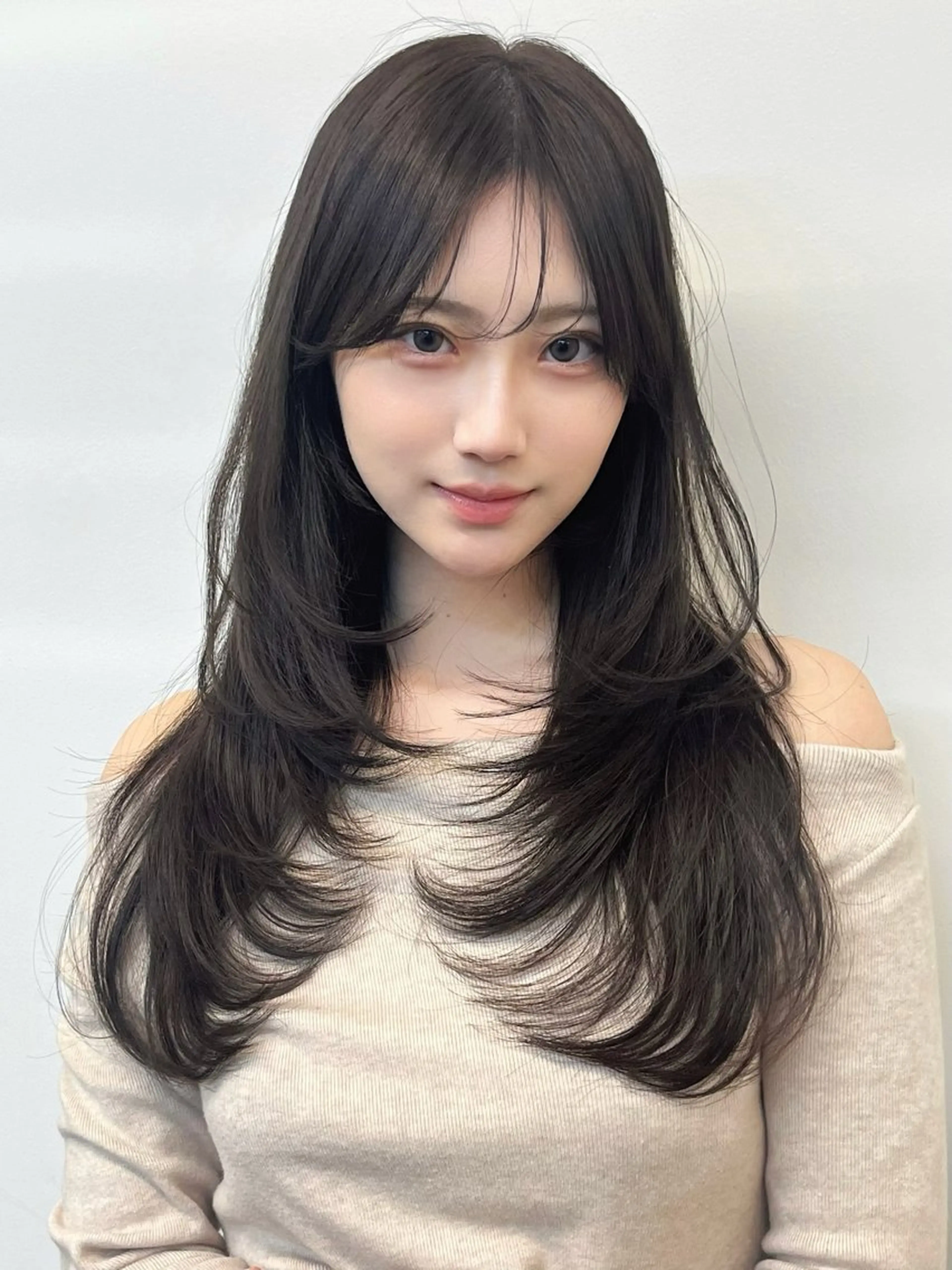 セミロング カラー カット ヘアカラー トリートメント 髪質改善 縮毛矯正 韓国ヘア　柏崎颯刀のヘアスタイル