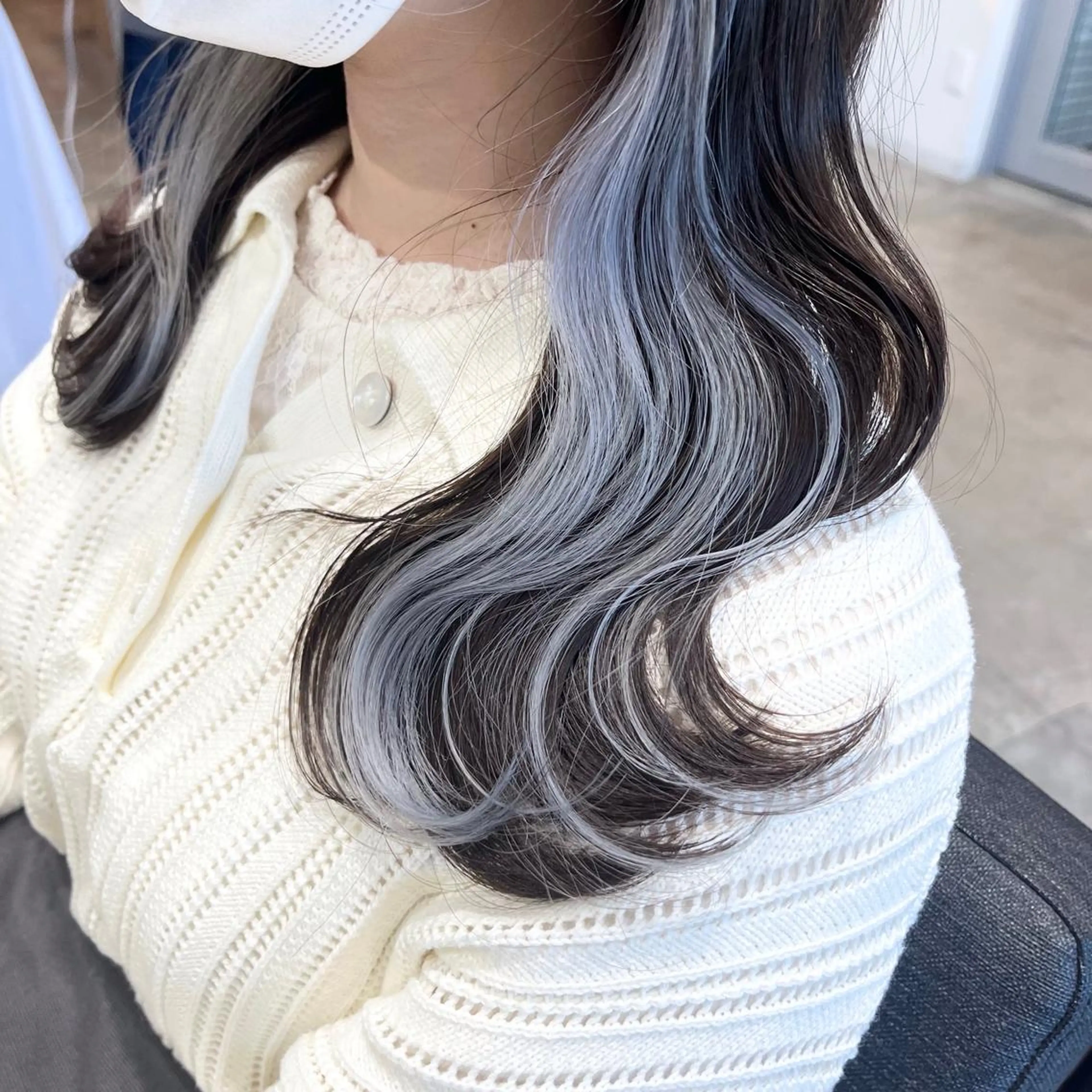 ミディアム カラー シルバー ホワイトシルバー ヘアカラー 🌷レイヤーカット/ フルキシオリ🌷のヘアスタイル