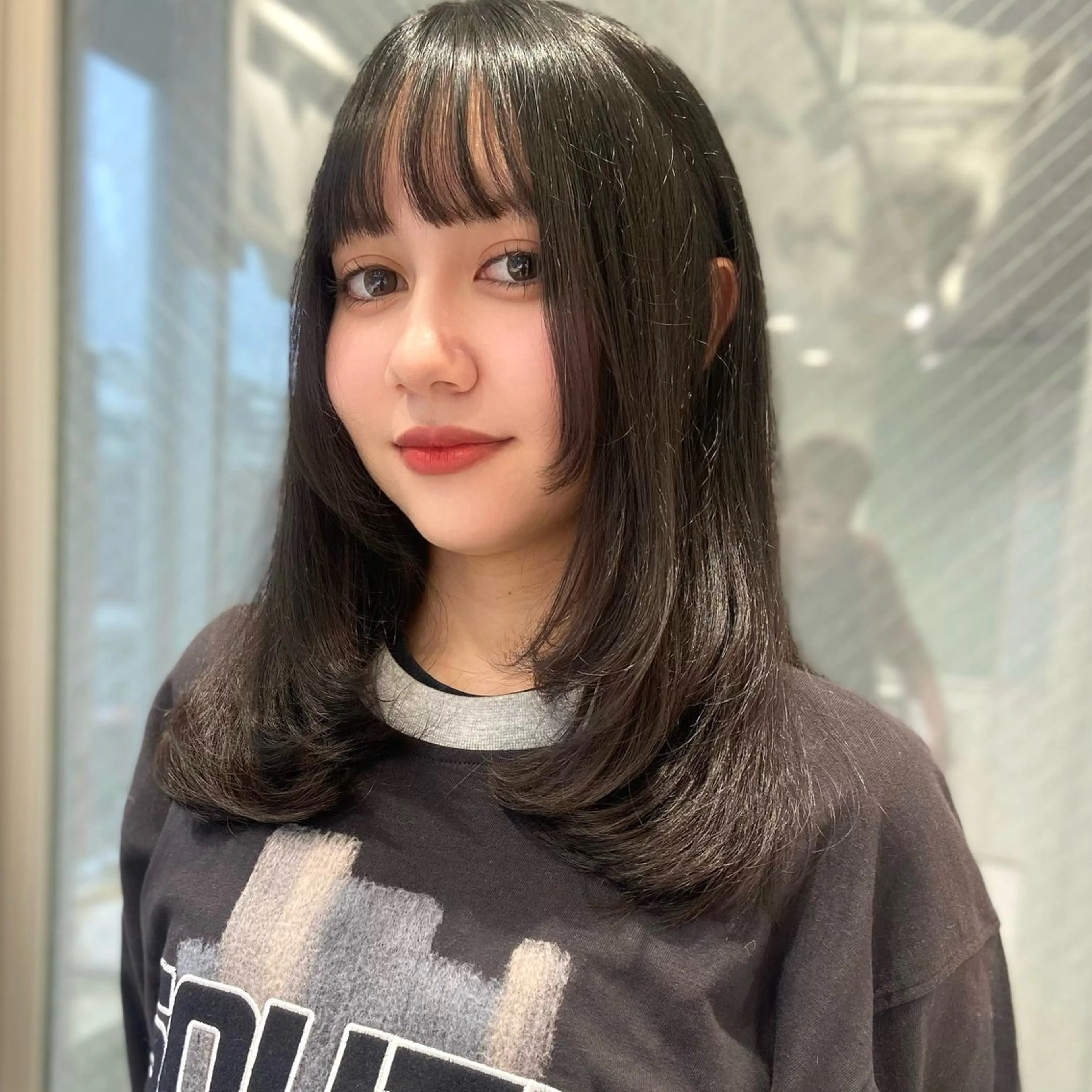ミディアム レイヤーカット カット 顔まわりカット レイヤー桑原 日花理のヘアスタイル