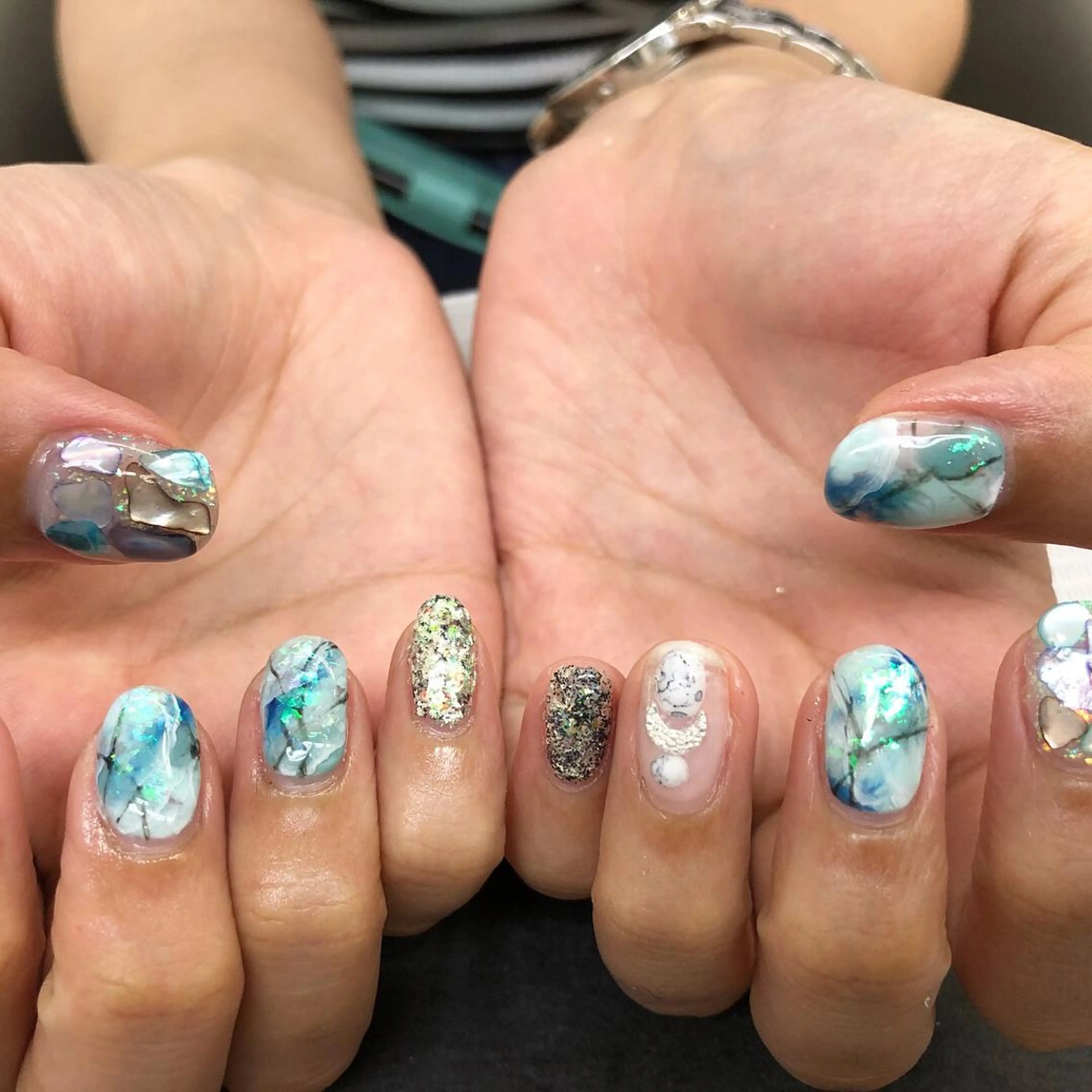 ネイル アートネイル ストーンネイル esNail&eye イーズネイル＆アイのネイルデザイン