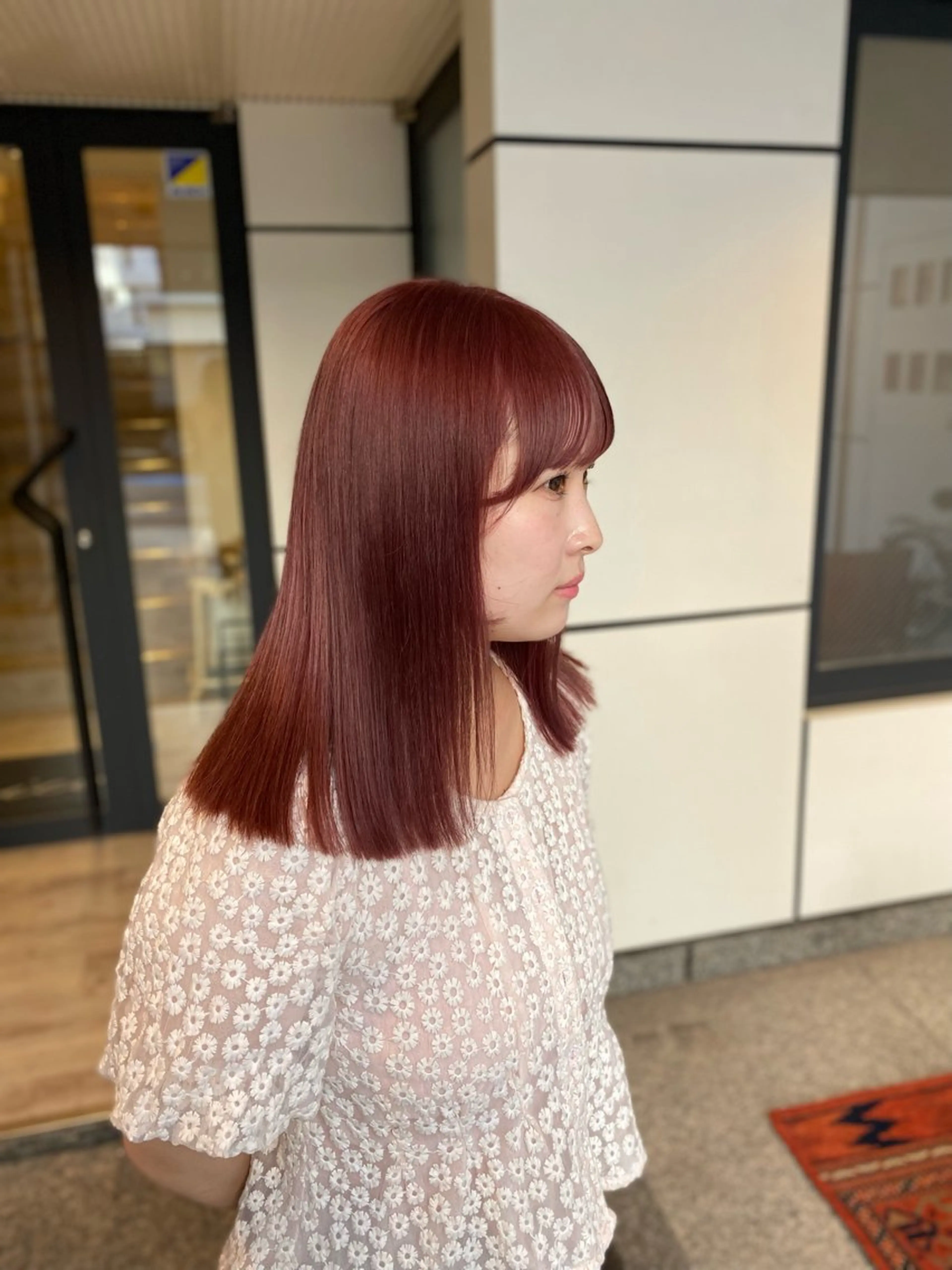 ミディアム カラー ベージュカラー ブリーチ ピンクカラー ピンクベージュ ヘアカラー 🍑 モモカ🍑のヘアスタイル