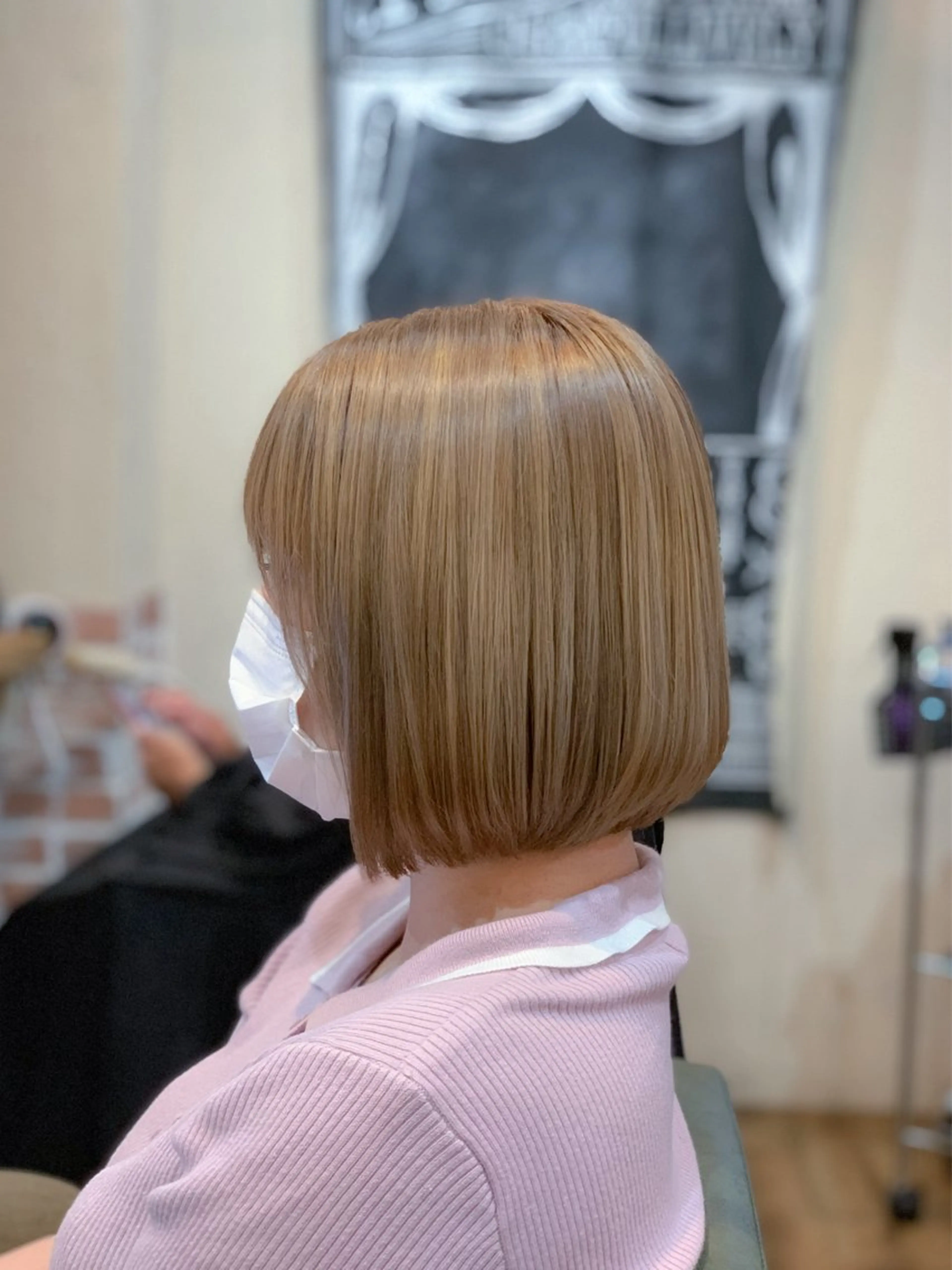 ミディアム カラー ベージュカラー ミルクティーベージュ affect 上大岡所属・《ブリーチカラー / 縮毛矯正》坂本爽のヘアスタイル