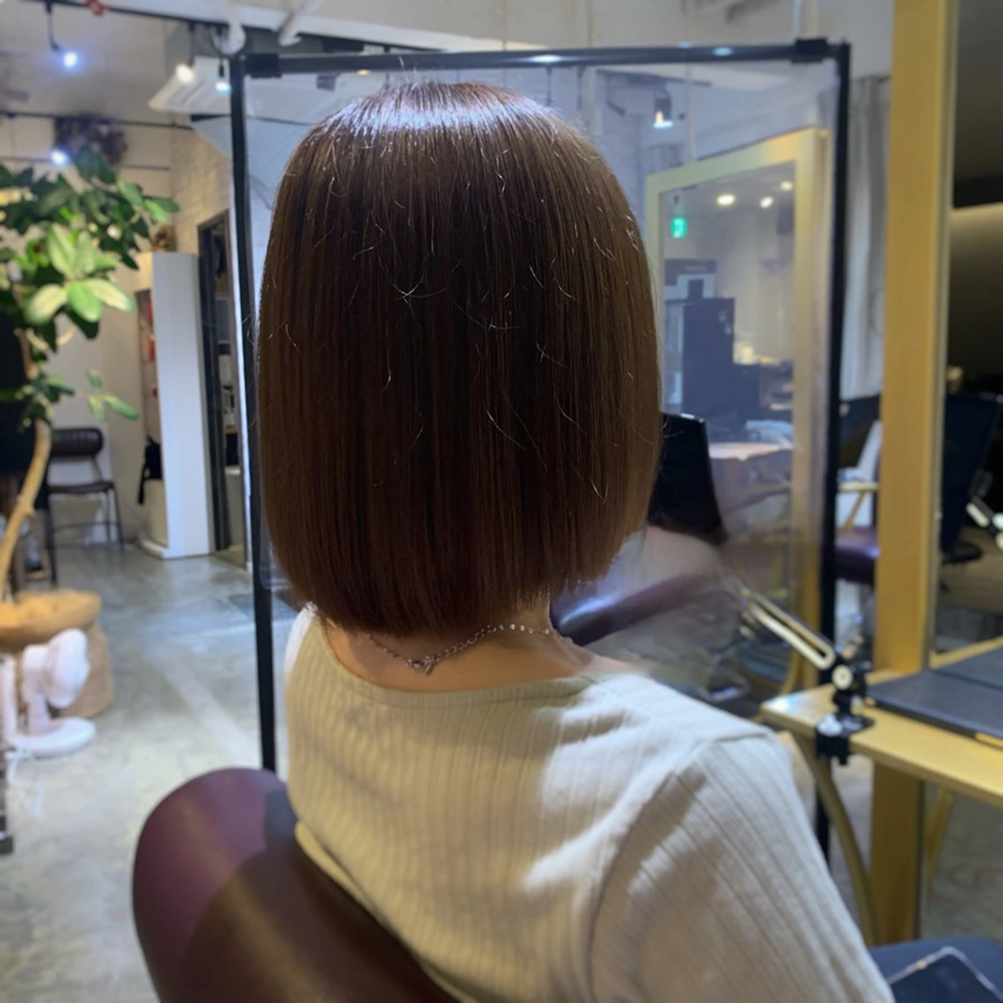 ミディアム カラー ベージュカラー ショコラベージュ ヘアカラー 韓国ヘア/縮毛矯正 🧡艶カラーSakiのヘアスタイル