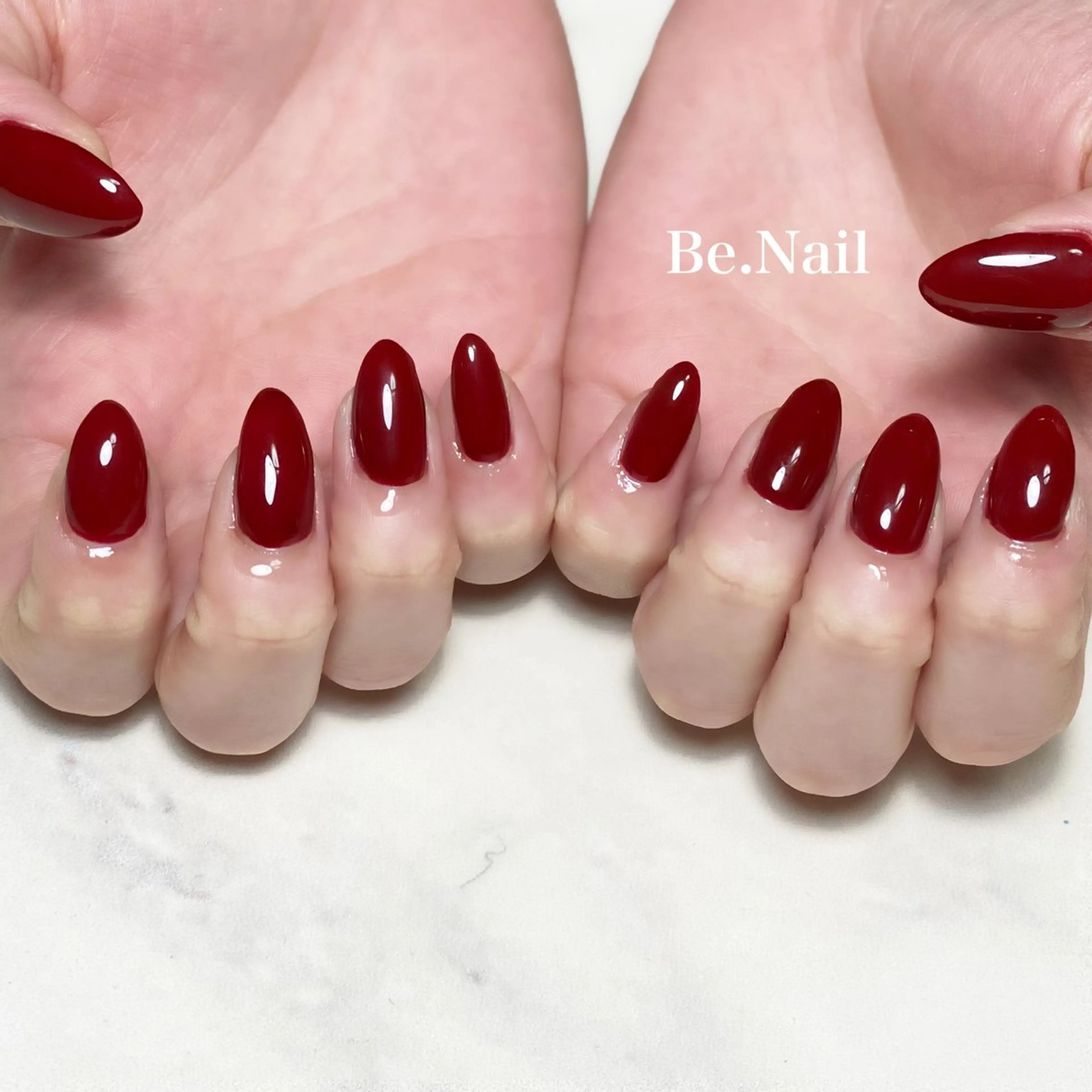 ネイル ボルドー ジェルネイル ワンカラーネイル 赤色 シンプルネイル Be. Nailのネイルデザイン