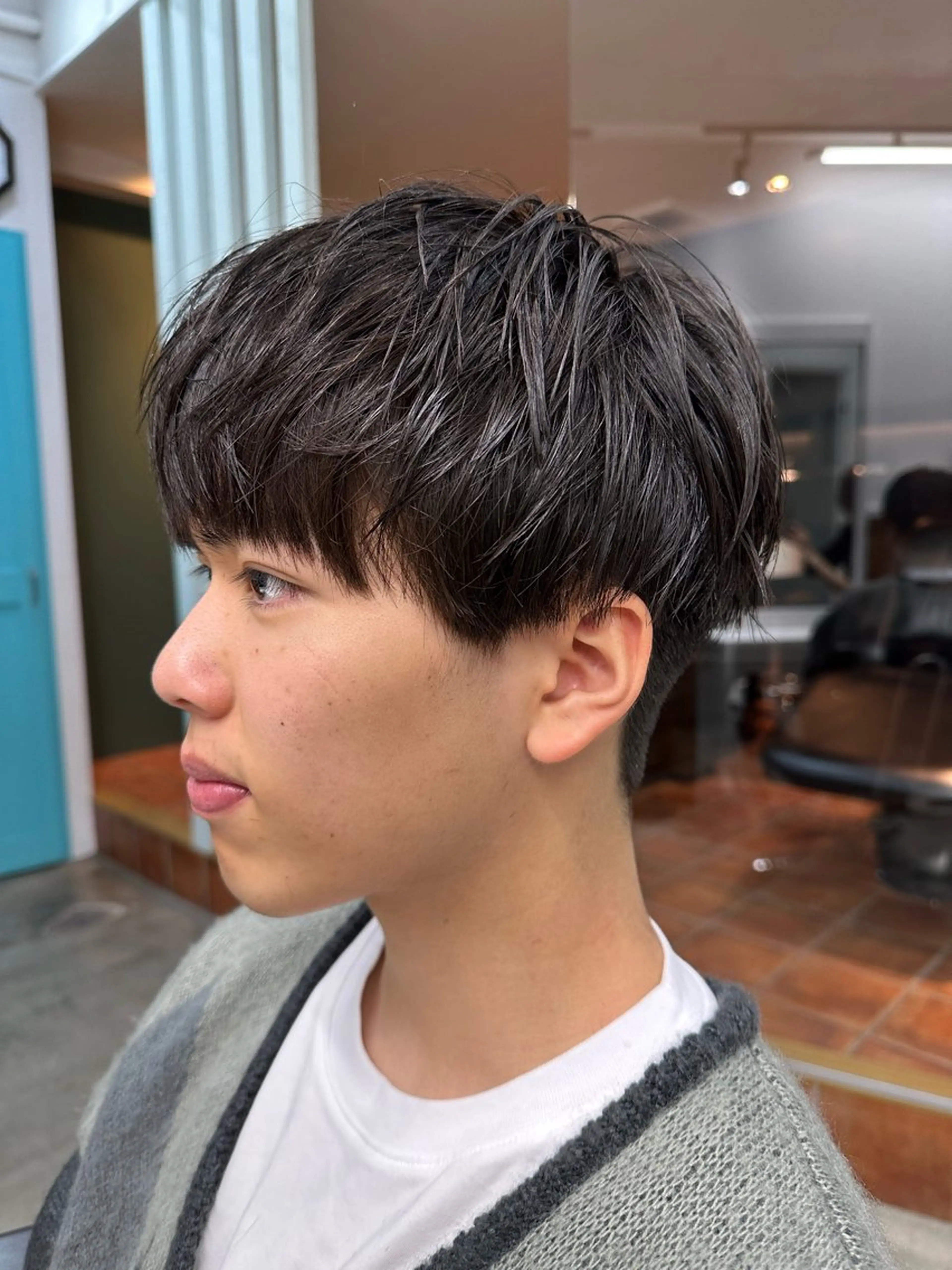 ミディアム メンズ マッシュ 刈り上げ 伊藤 大 メンズ特化 メンズパーマのヘアスタイル